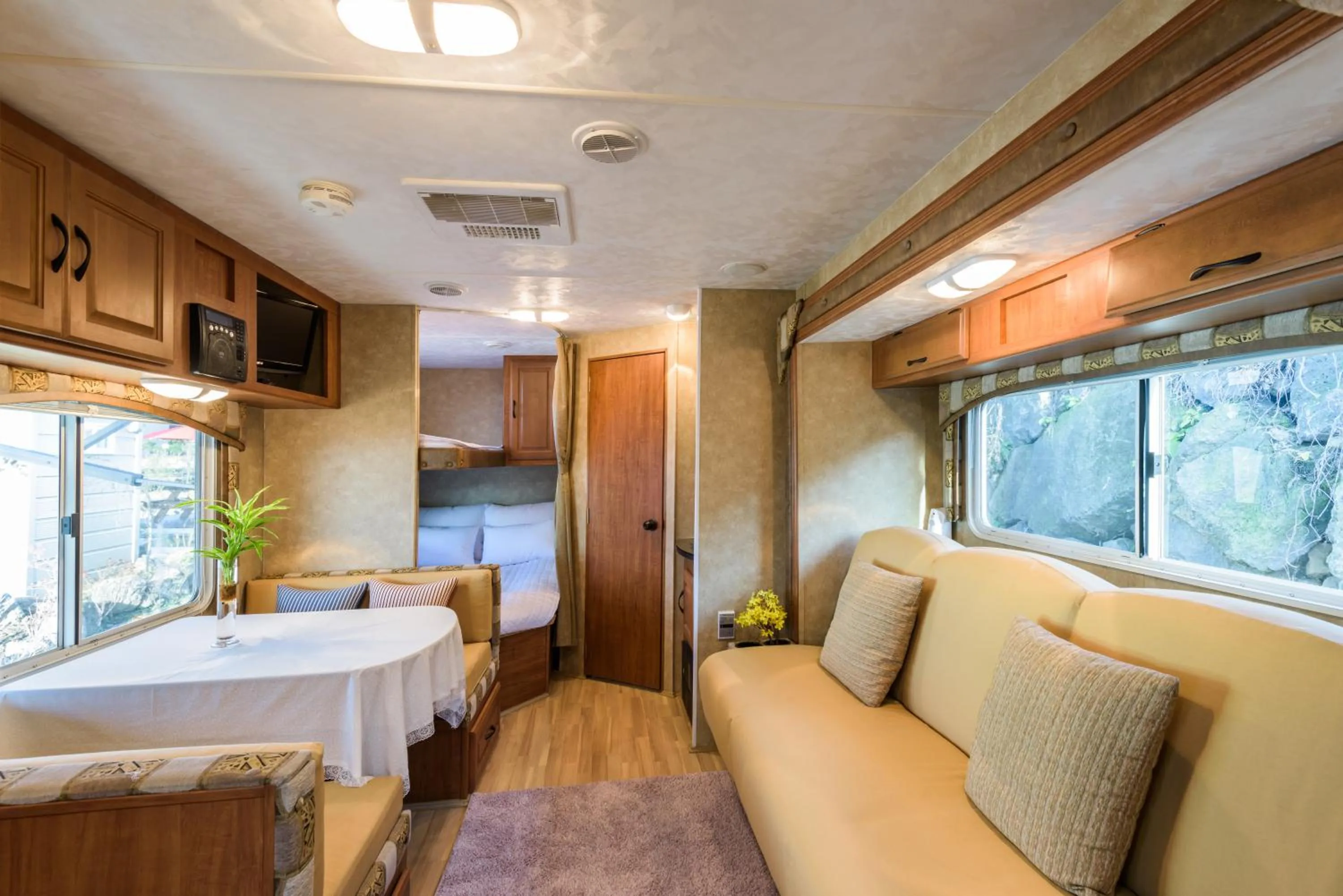 Living room in Jeju Starlight Glamping