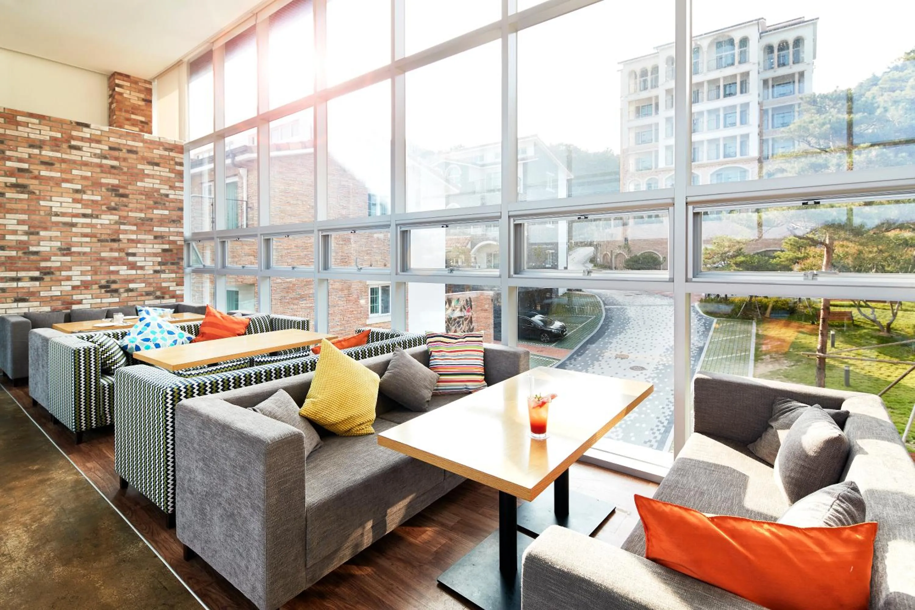 Restaurant/places to eat in Hotel Thesoom Forest