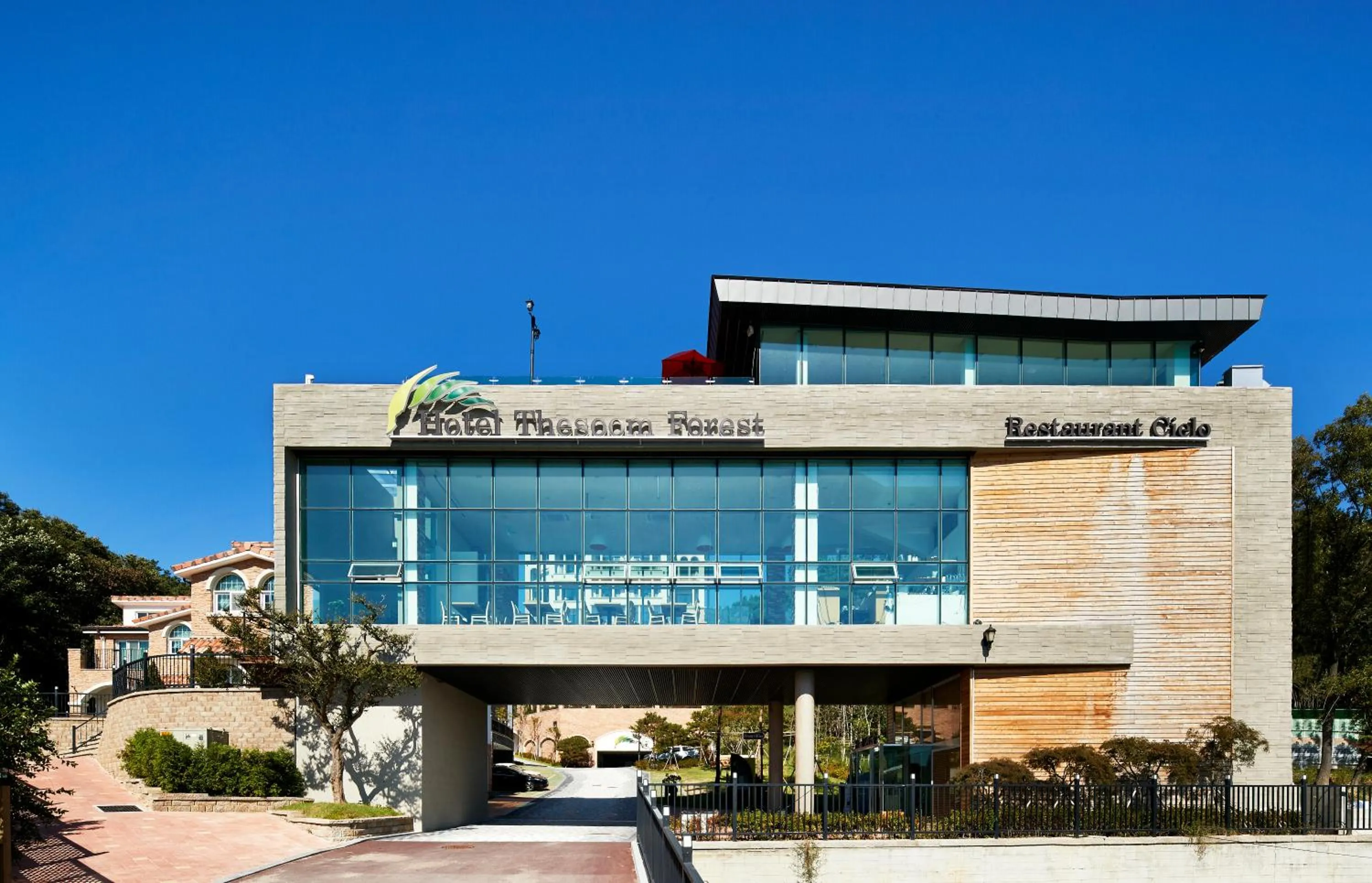 Property building in Hotel Thesoom Forest