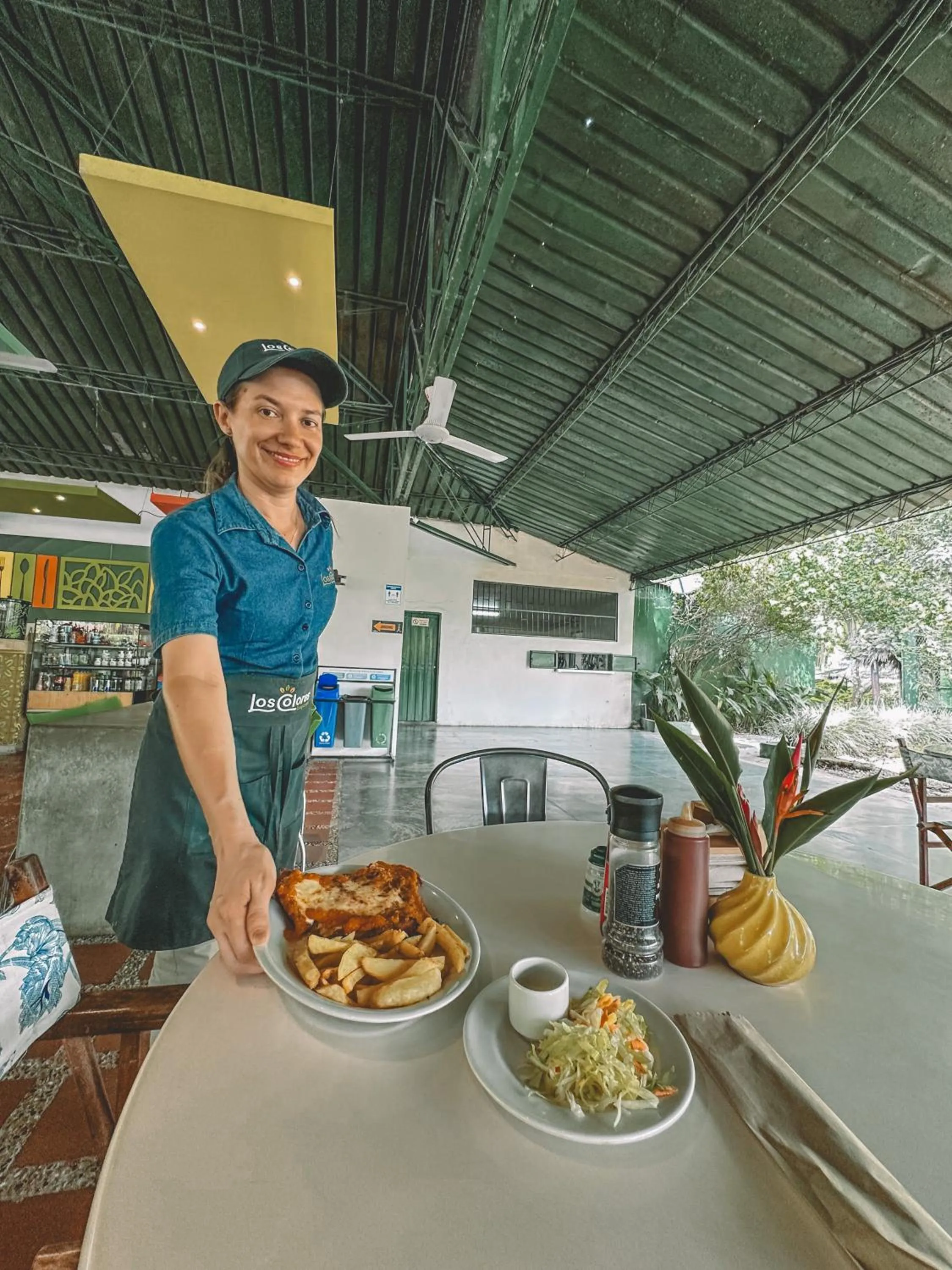 Restaurant/places to eat in Los Colores Ecoparque