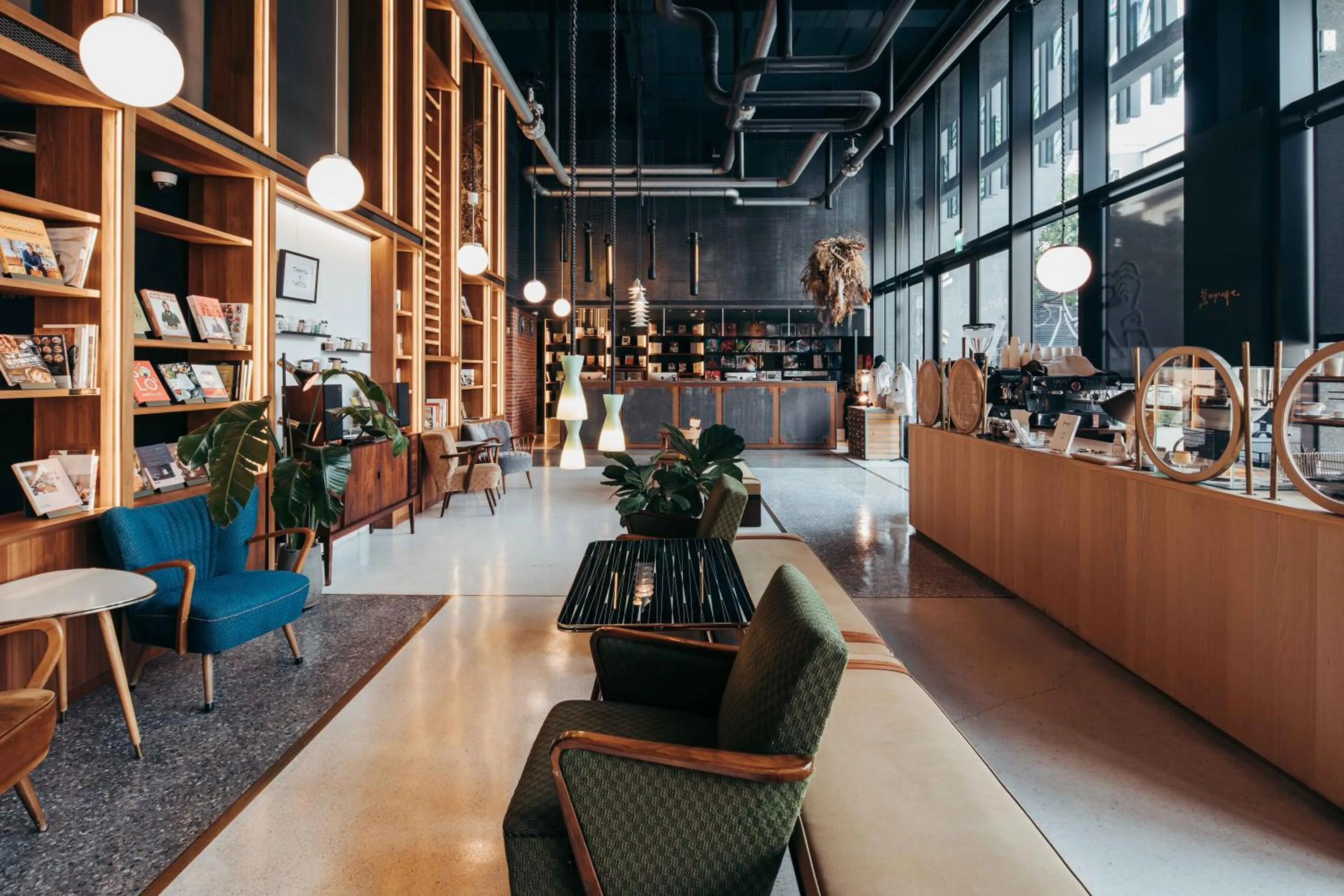 Lobby or reception in U.I.J Hotel & Hostel