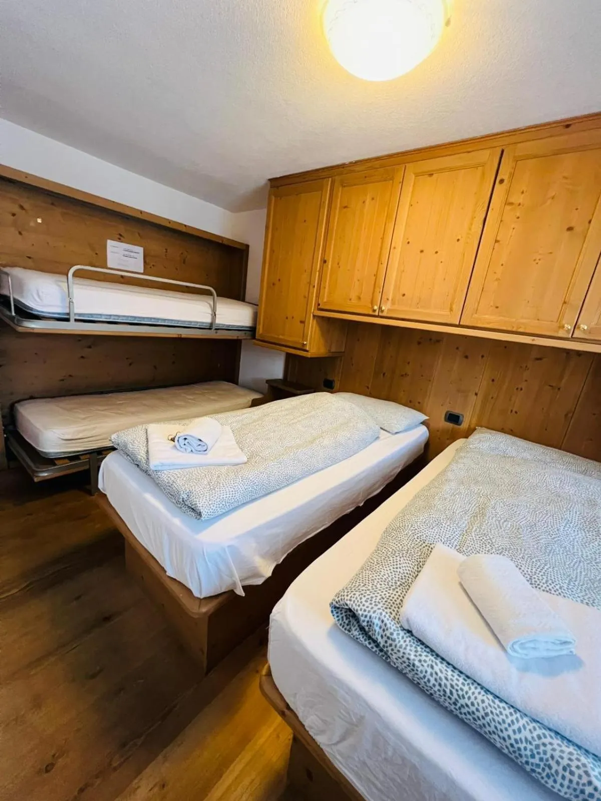 Bedroom, Bed in Chalet Del Sole per gruppi