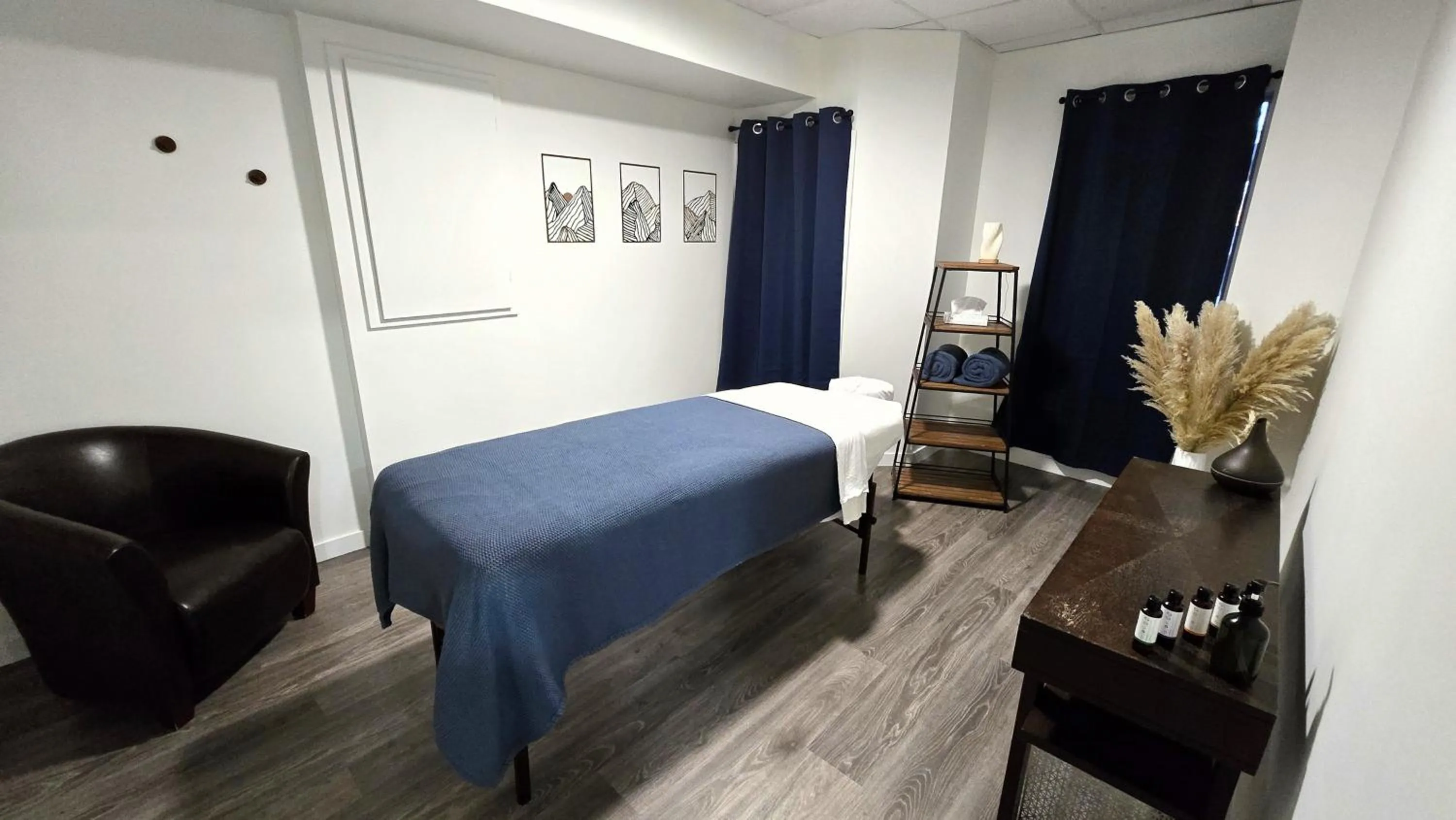 Massage, Bed in Paradise Resort Club and Spa