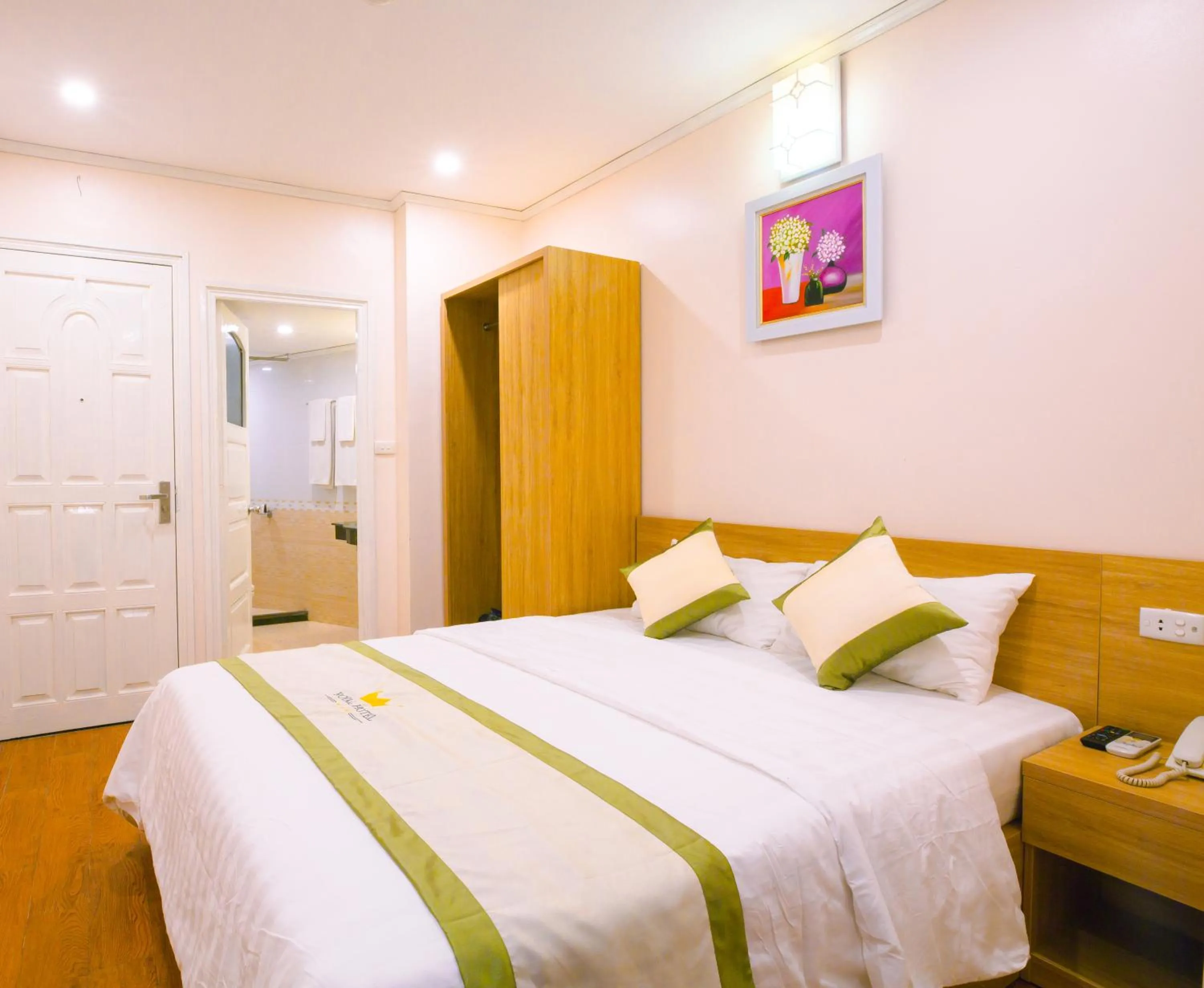 Bed in Royal Hotel Ha noi