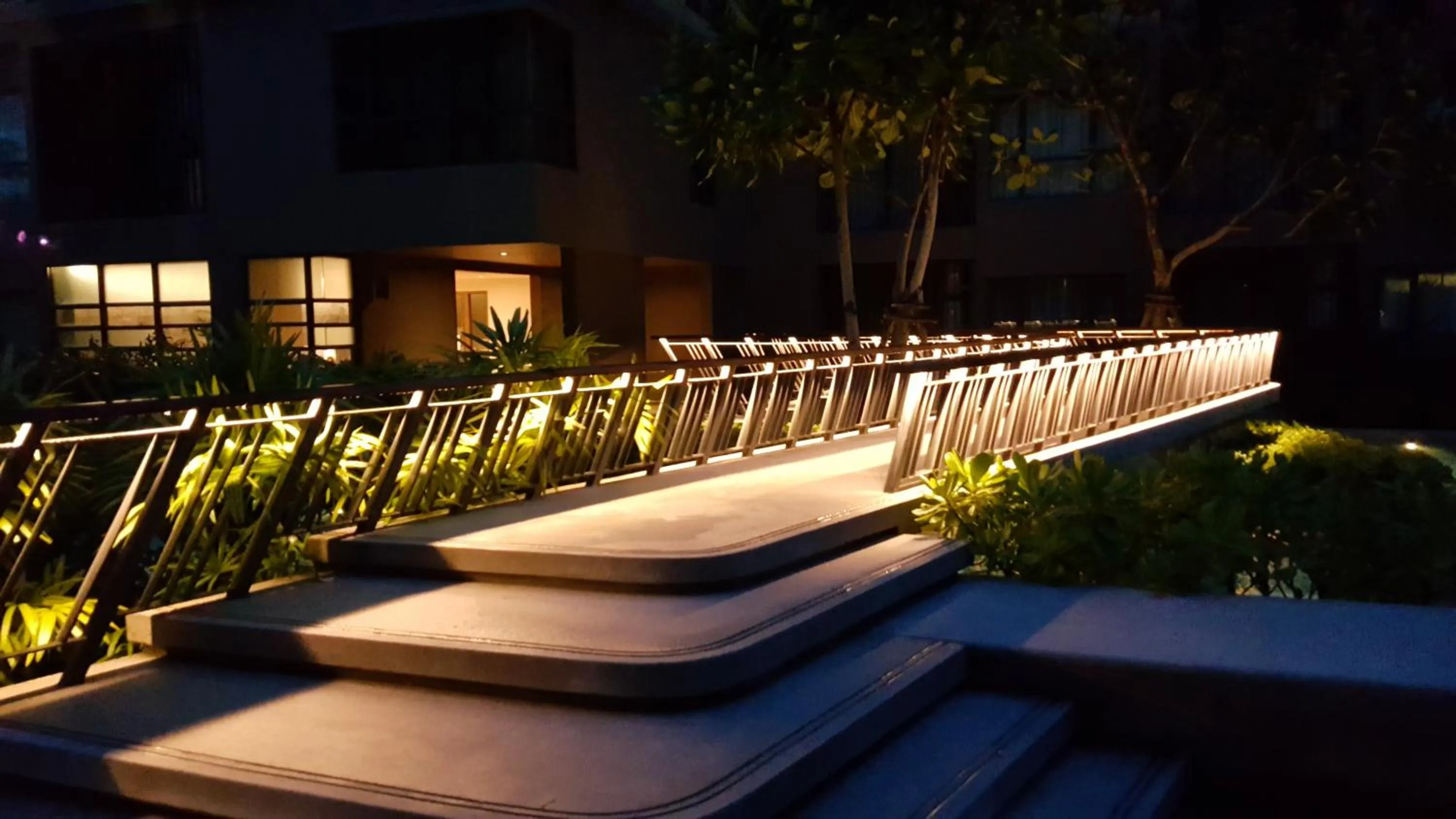 Facade/entrance in Rain Cha-am by Obbset