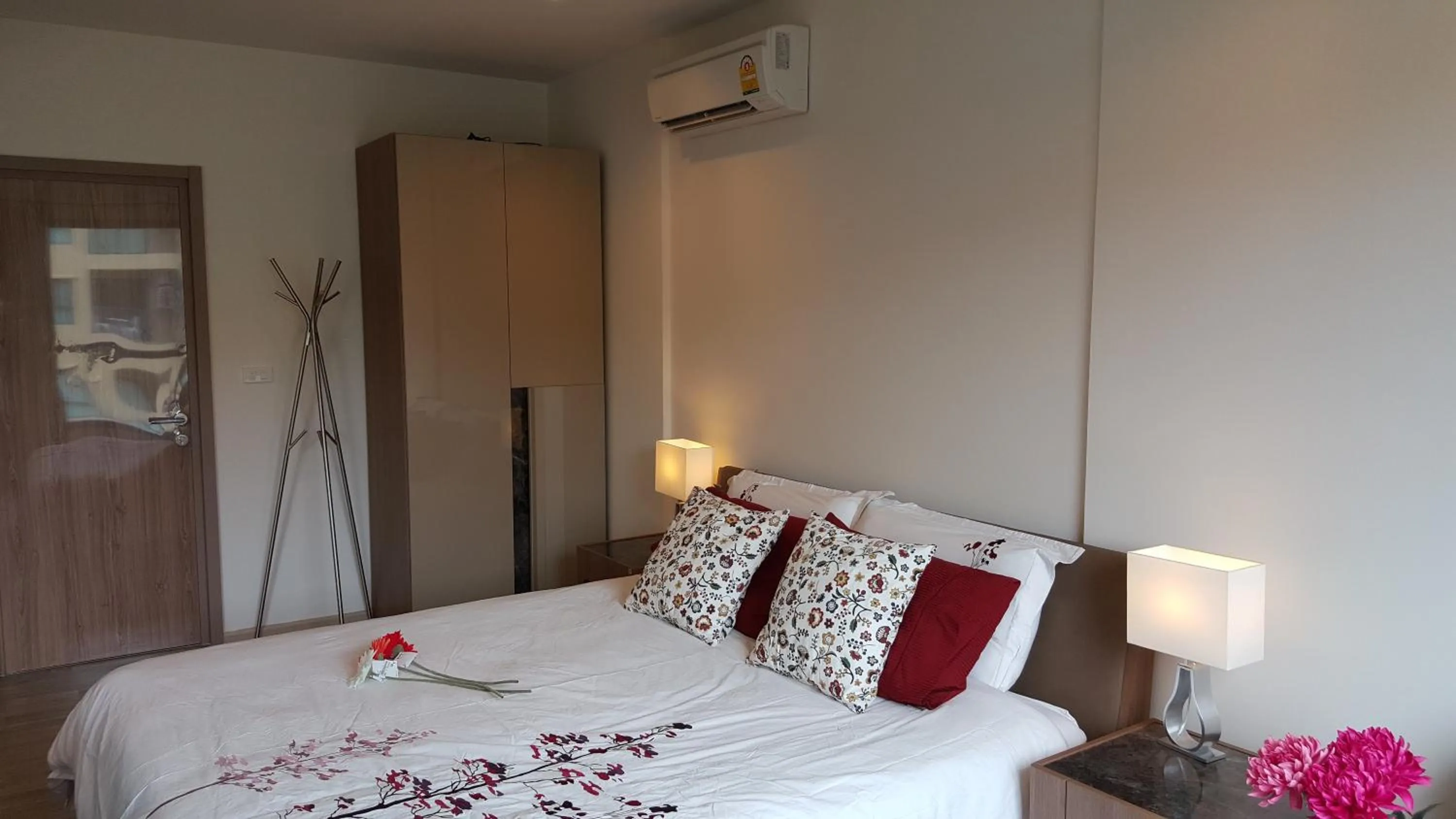 Bed in Rain Cha-am by Obbset