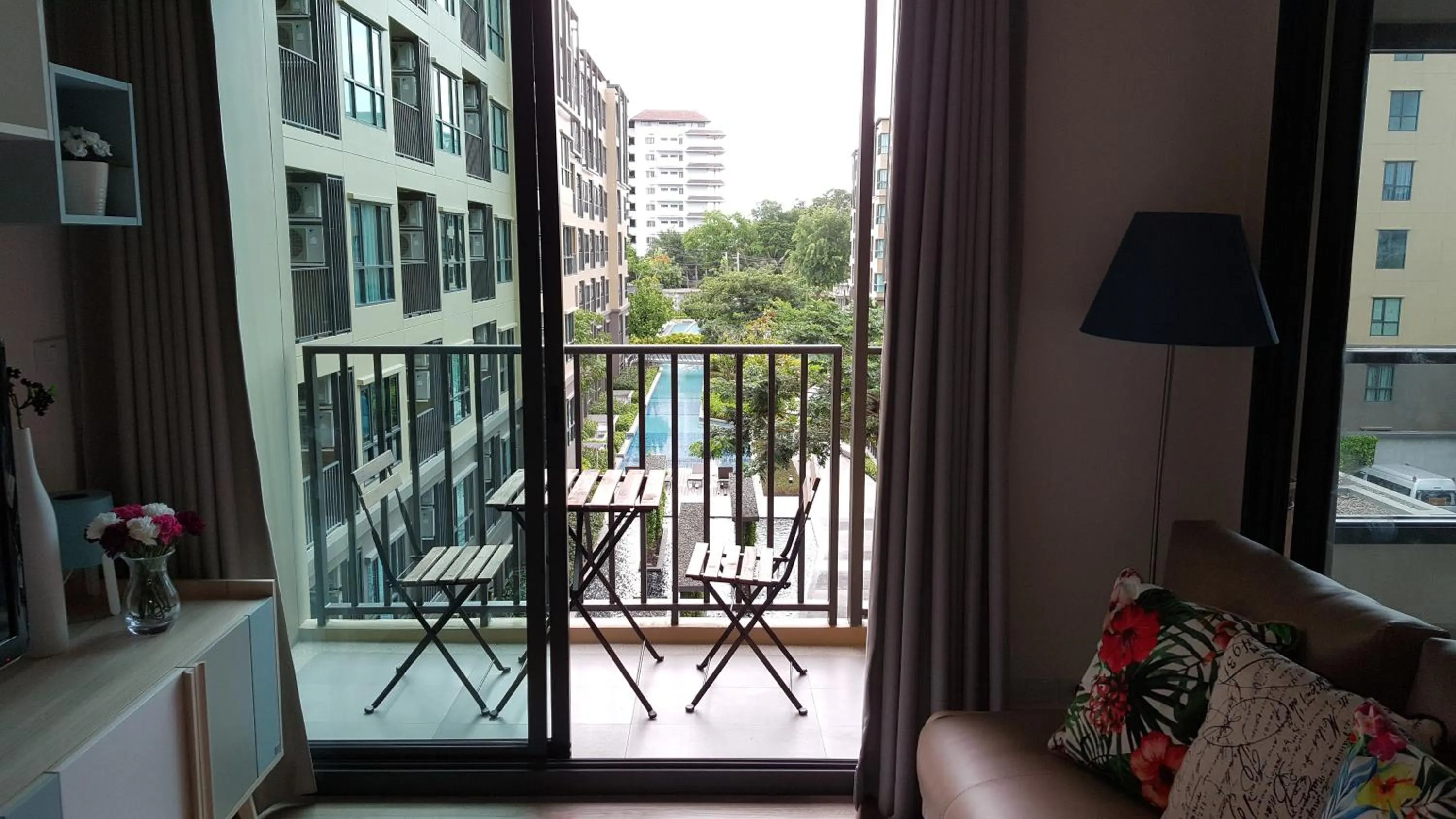 Balcony/Terrace in Rain Cha-am by Obbset