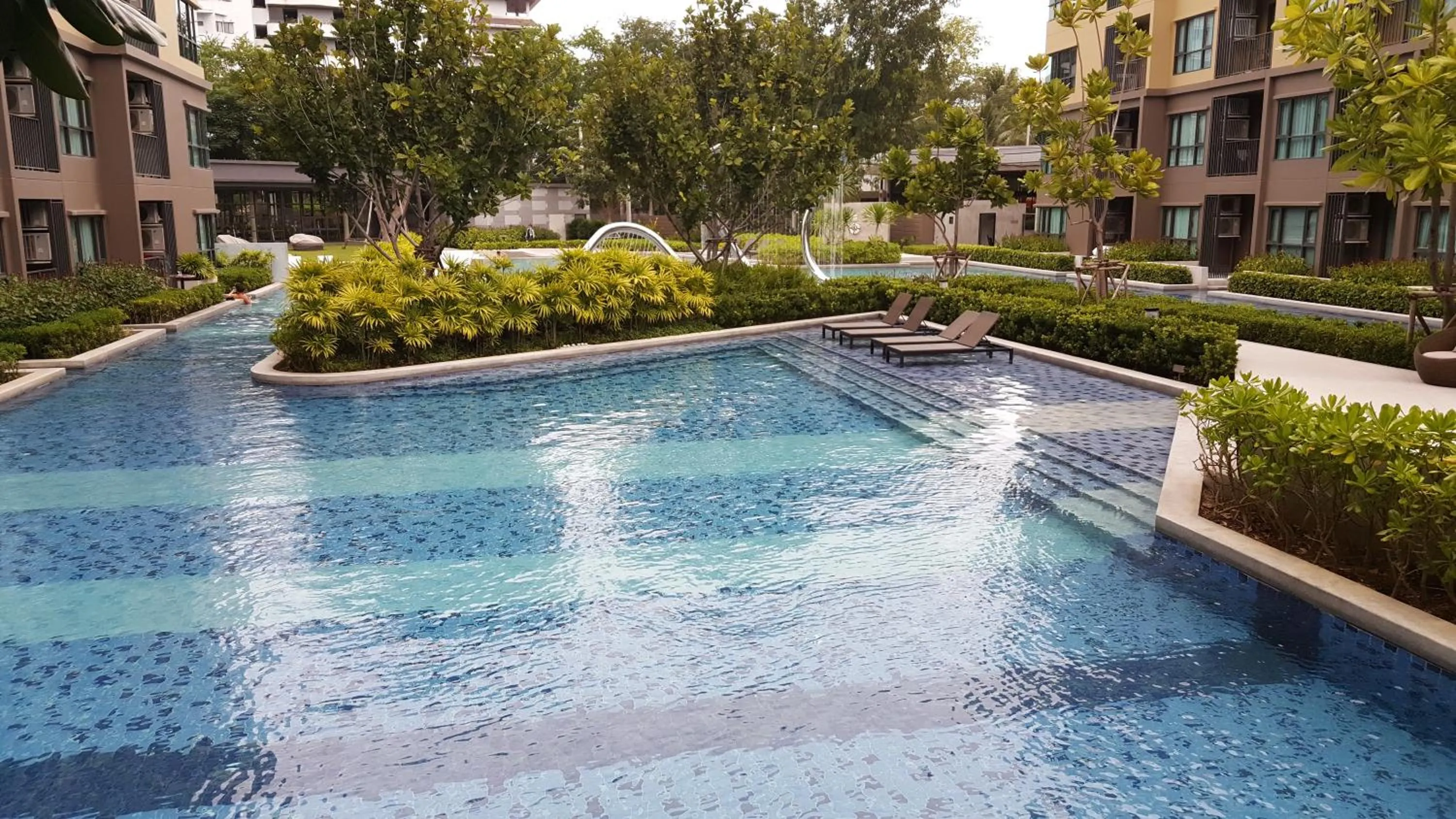 Swimming pool in Rain Cha-am by Obbset