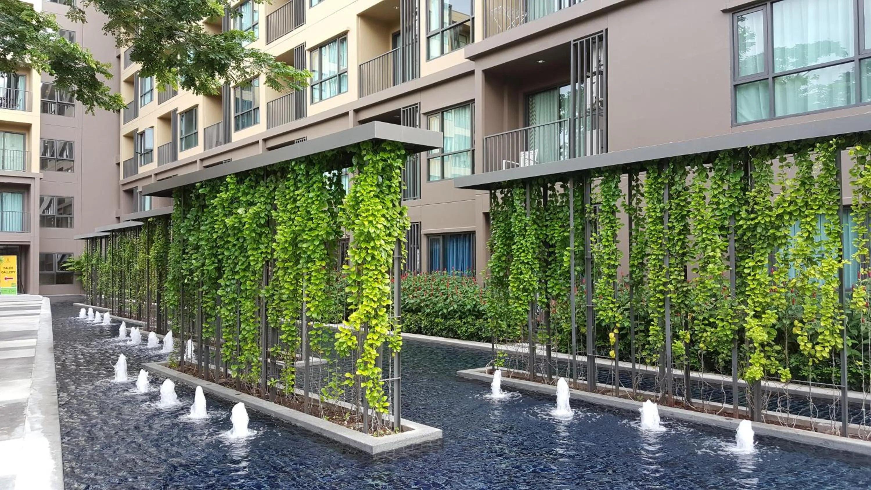 Facade/entrance in Rain Cha-am by Obbset