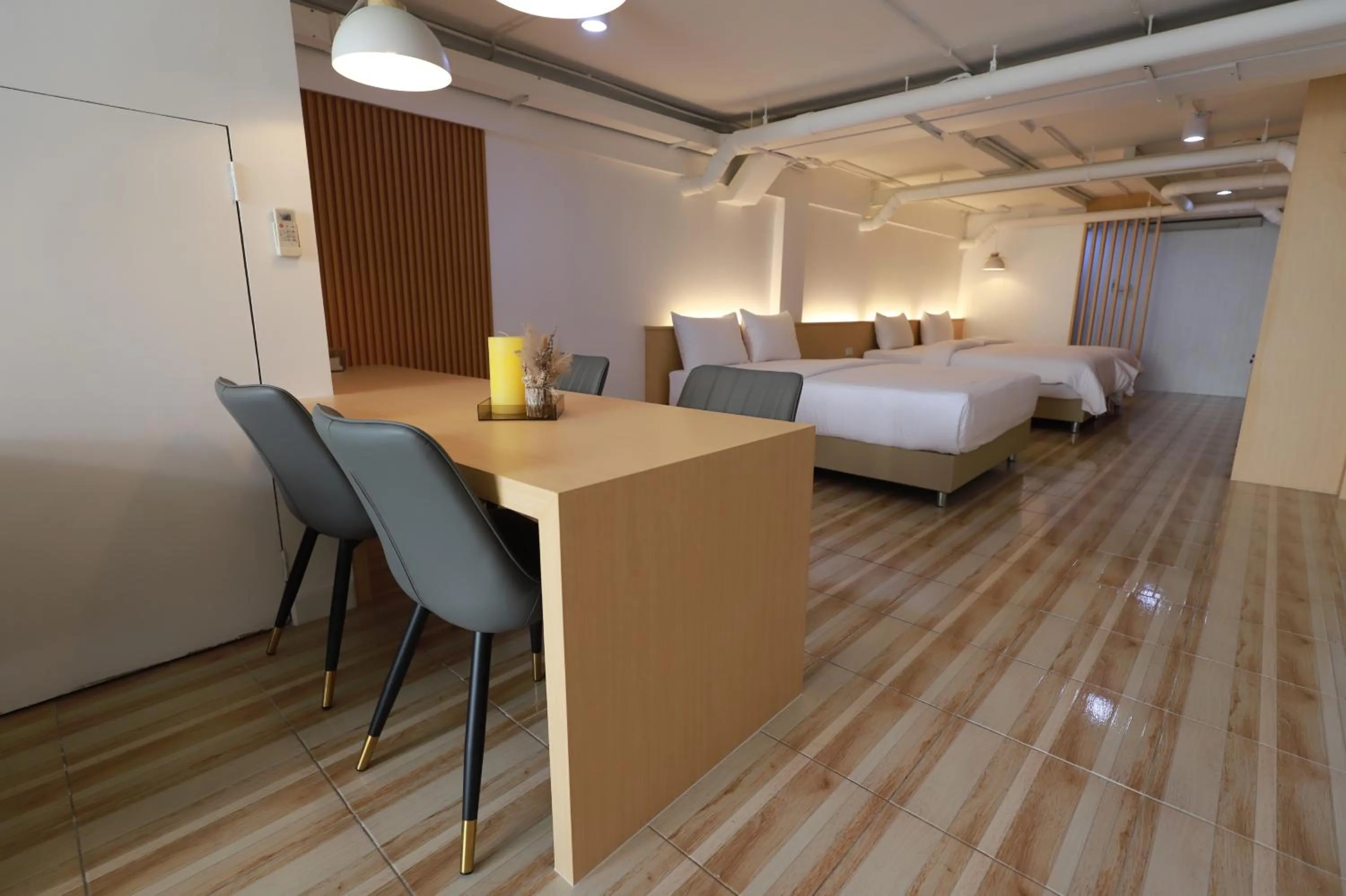 Photo of the whole room, Bed in Sovereign Group Hotel at Pratunam