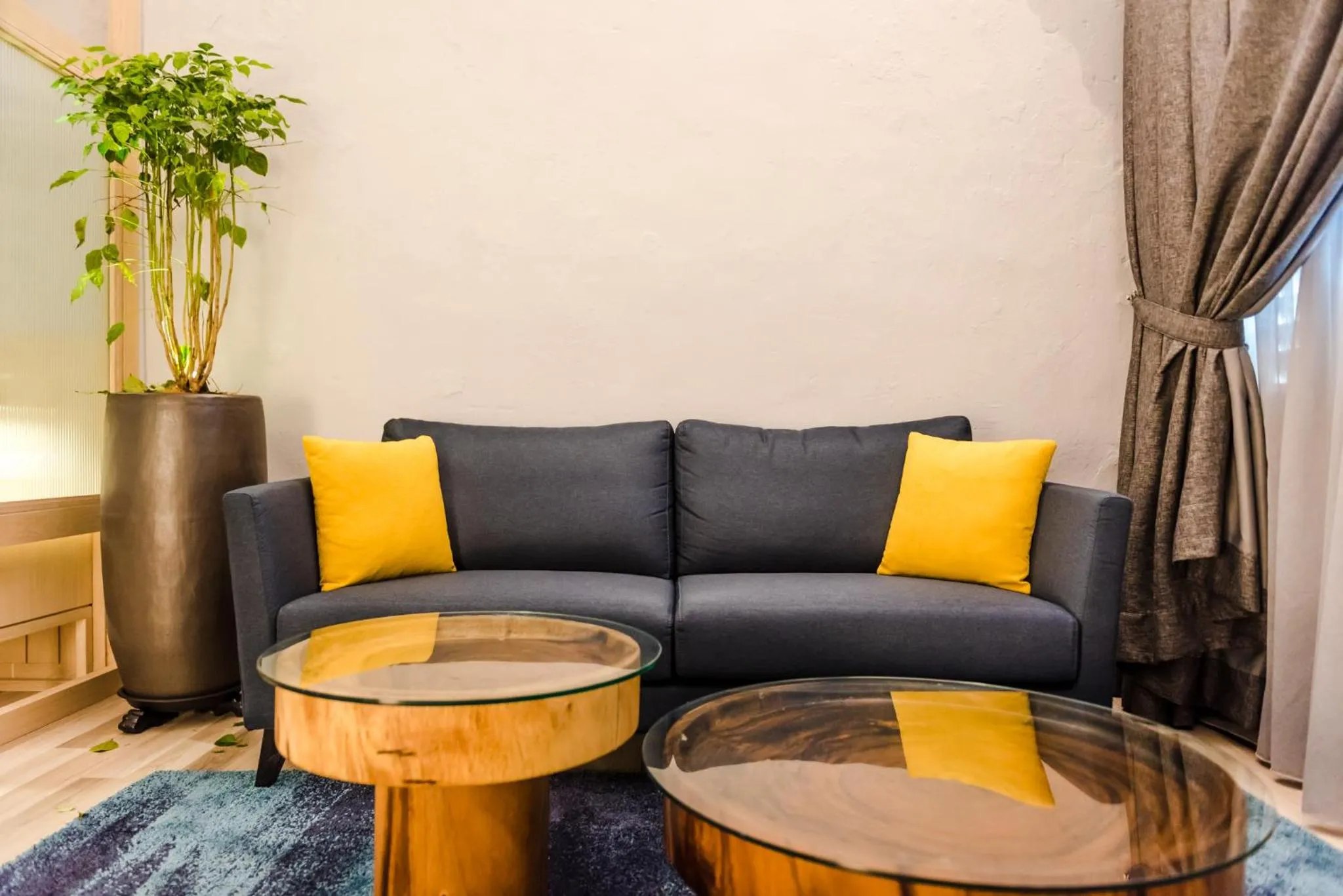 Seating area in Tien Hotel Georgetown