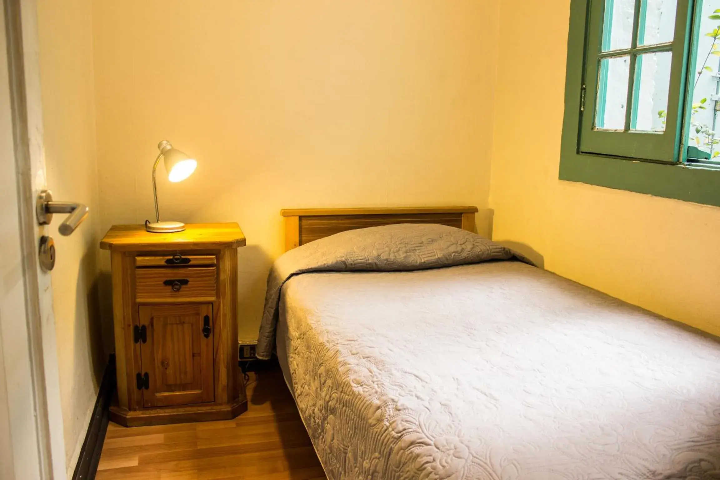 Small Single Room in Hostal Forestal Small Single Room in Hostal Forestal