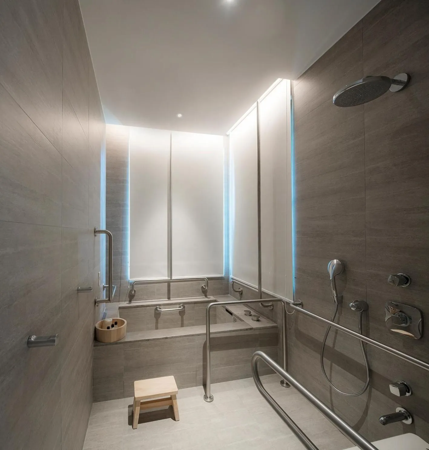 Bath in MU Jiaoxi Hotel