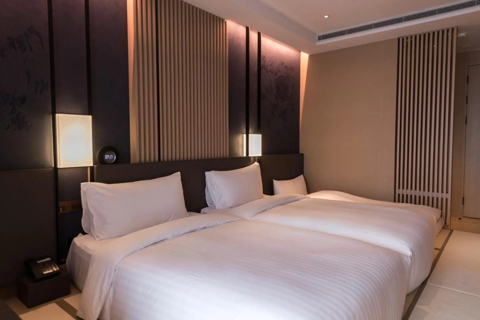 Photo of the whole room, Bed in MU Jiaoxi Hotel