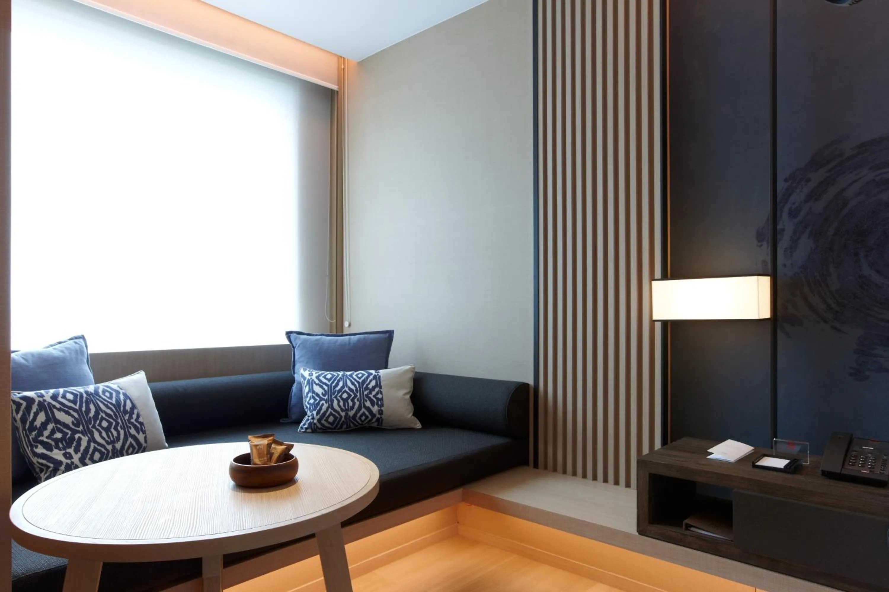 Seating area in MU Jiaoxi Hotel