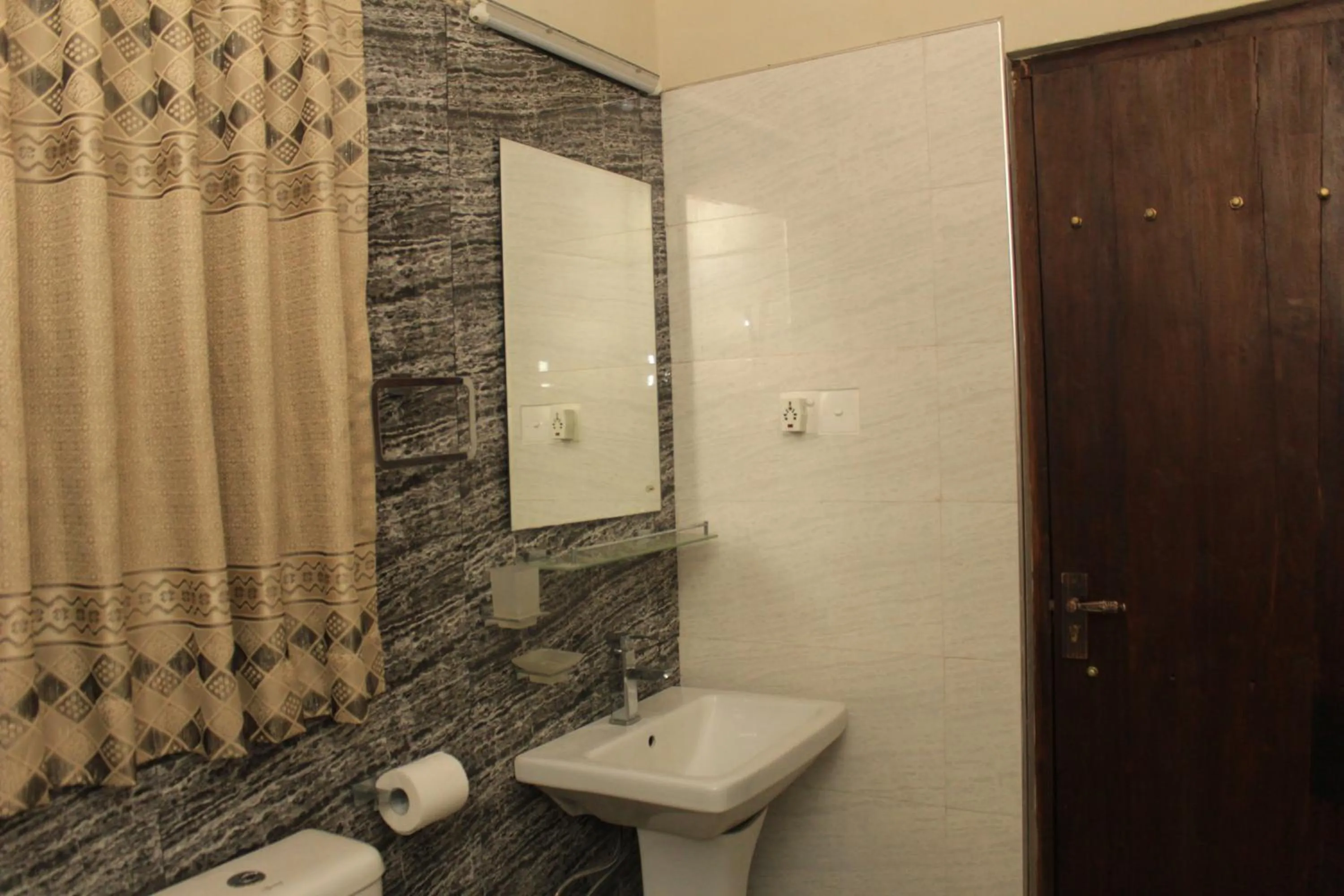 Bathroom in Serenity Sigiri Resort