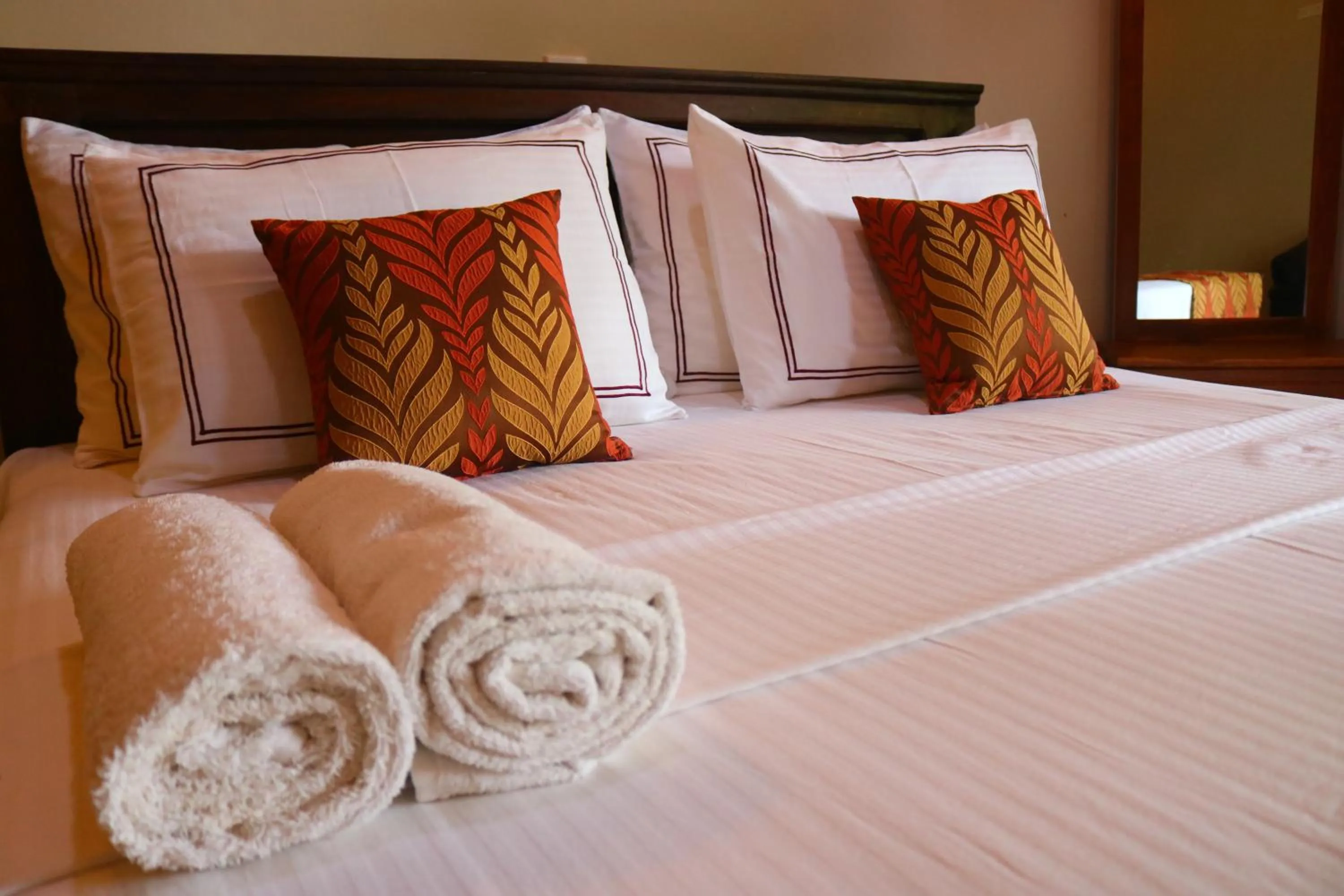 Bedroom, Bed in Serenity Sigiri Resort