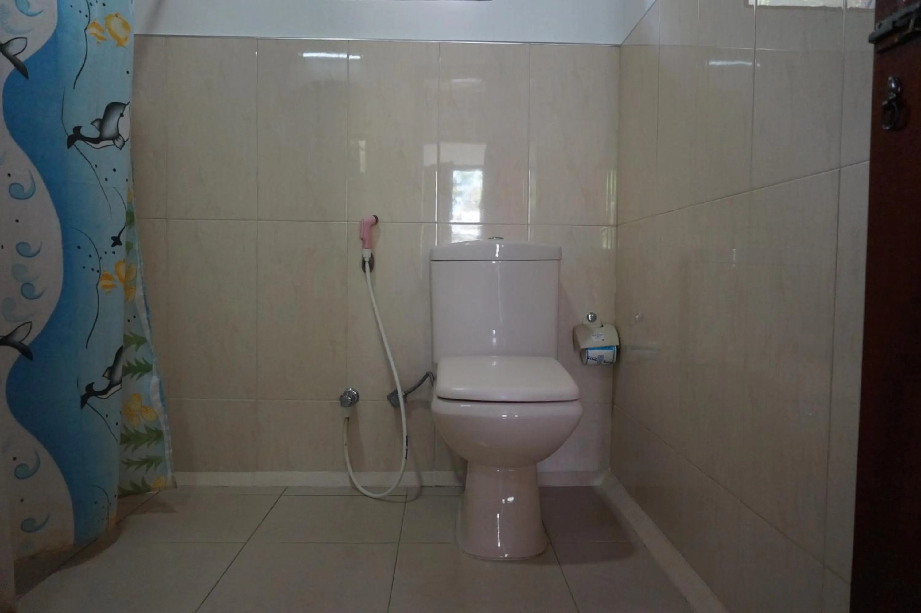 Lake Side Tourist Inn