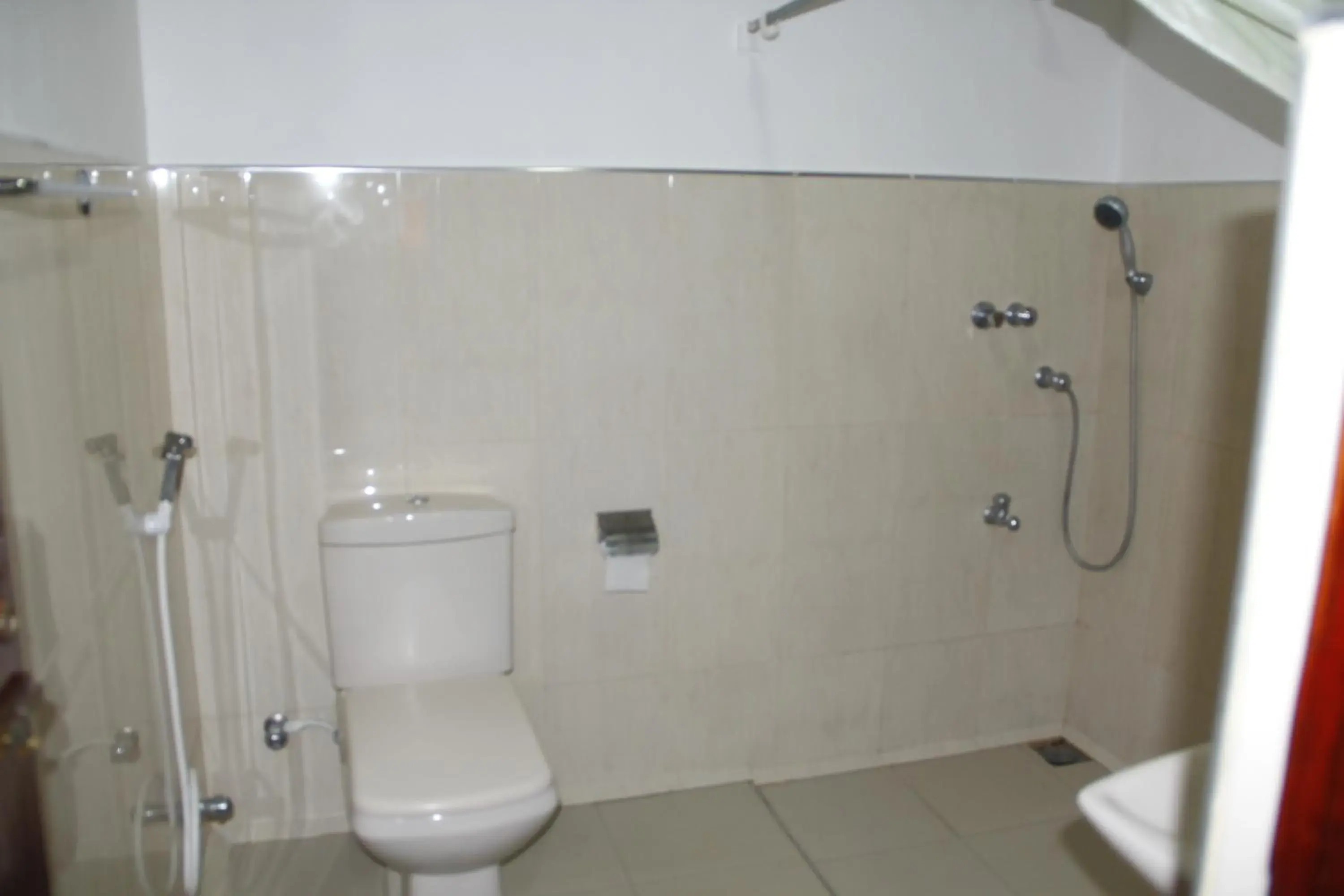 Double Room with Pool View in Lake Side Tourist Inn Double Room with Pool View in Lake Side Tourist Inn