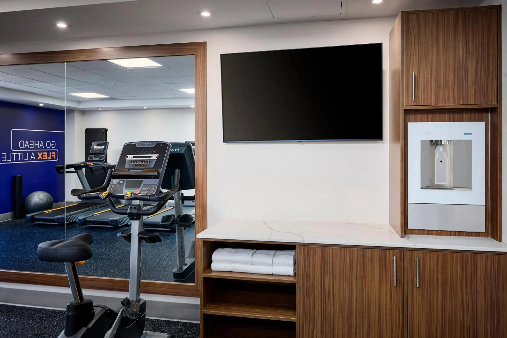 Spa and wellness centre/facilities in Holiday Inn Express & Suites Kitchener Southeast by IHG