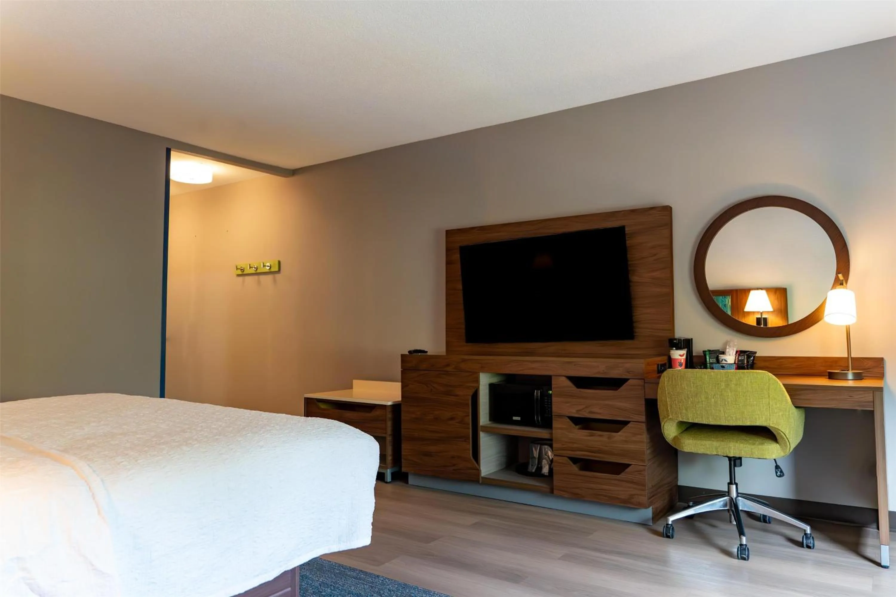 Bed in Hampton Inn Turnersville