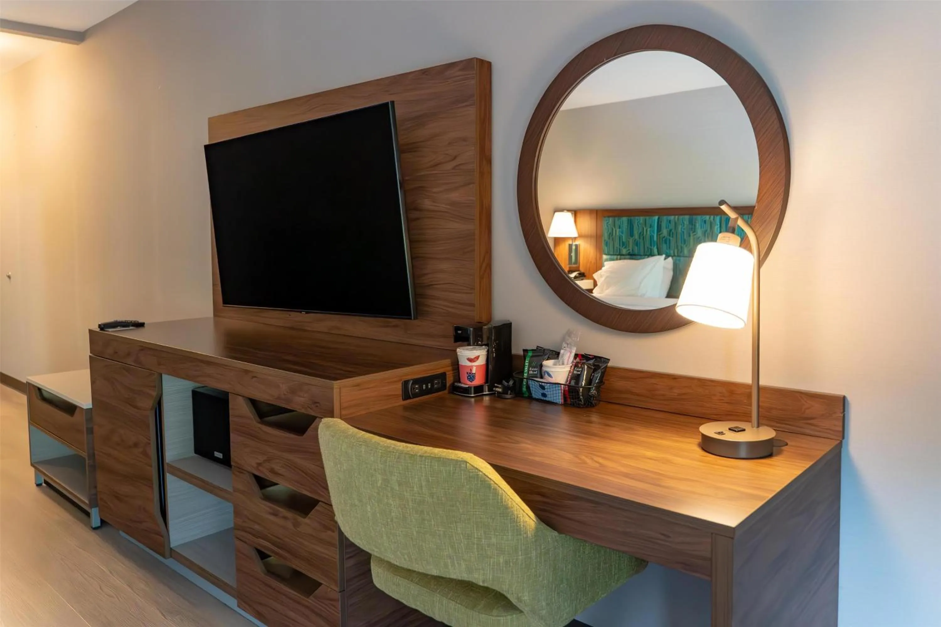 Bedroom in Hampton Inn Turnersville