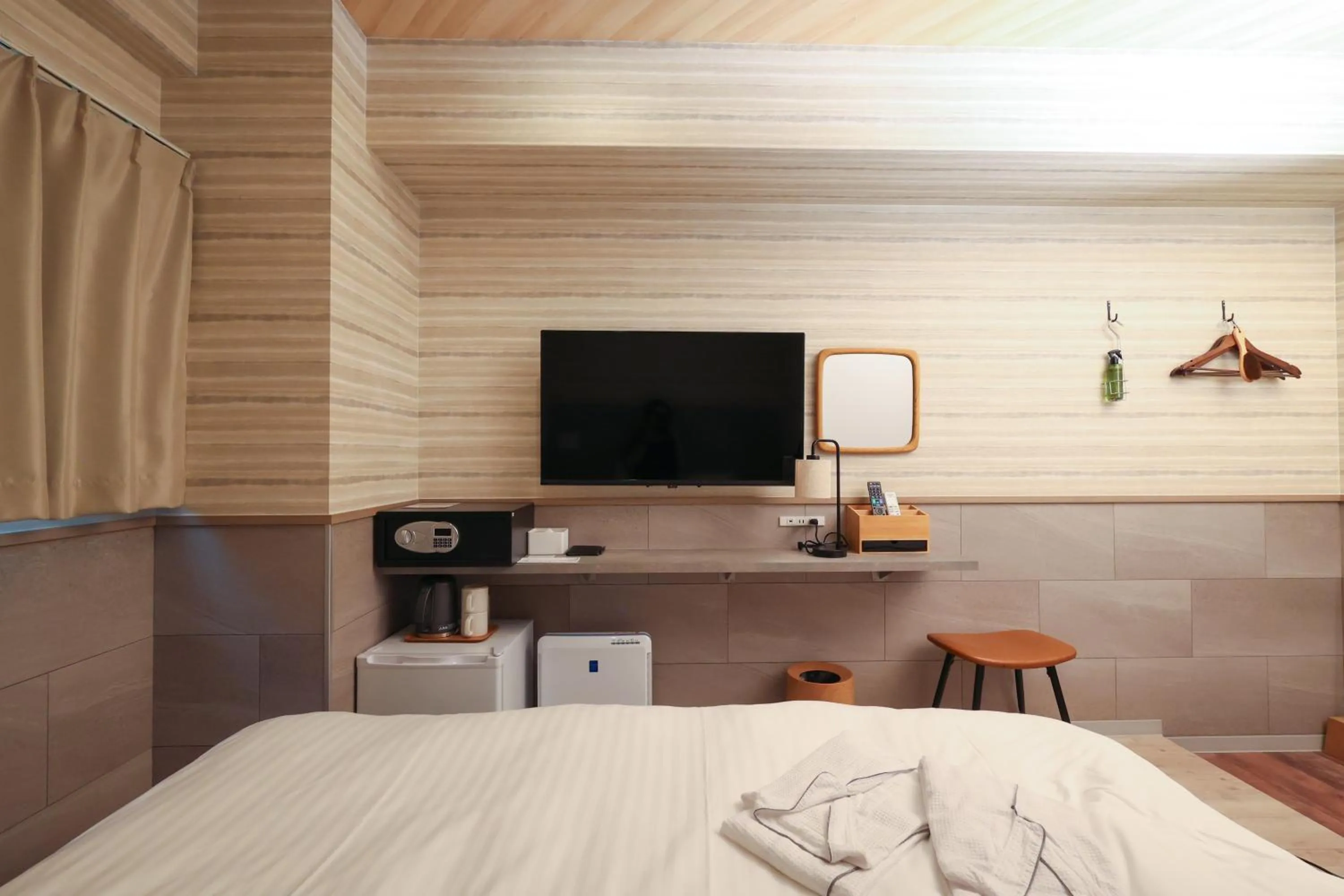 TV and multimedia, Bed in Kamon Hotel Namba