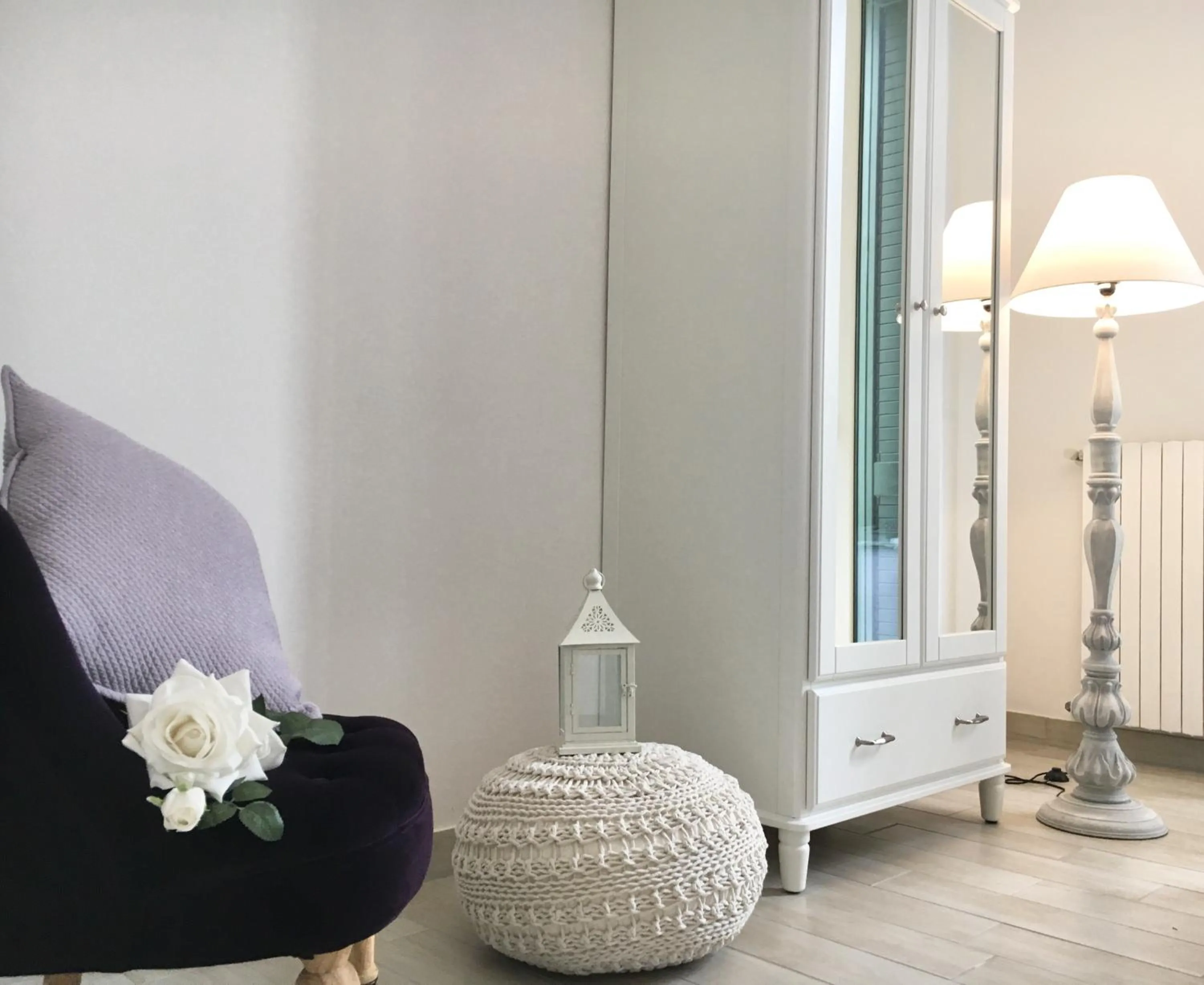 Decorative detail in Alla Luce del Barocco