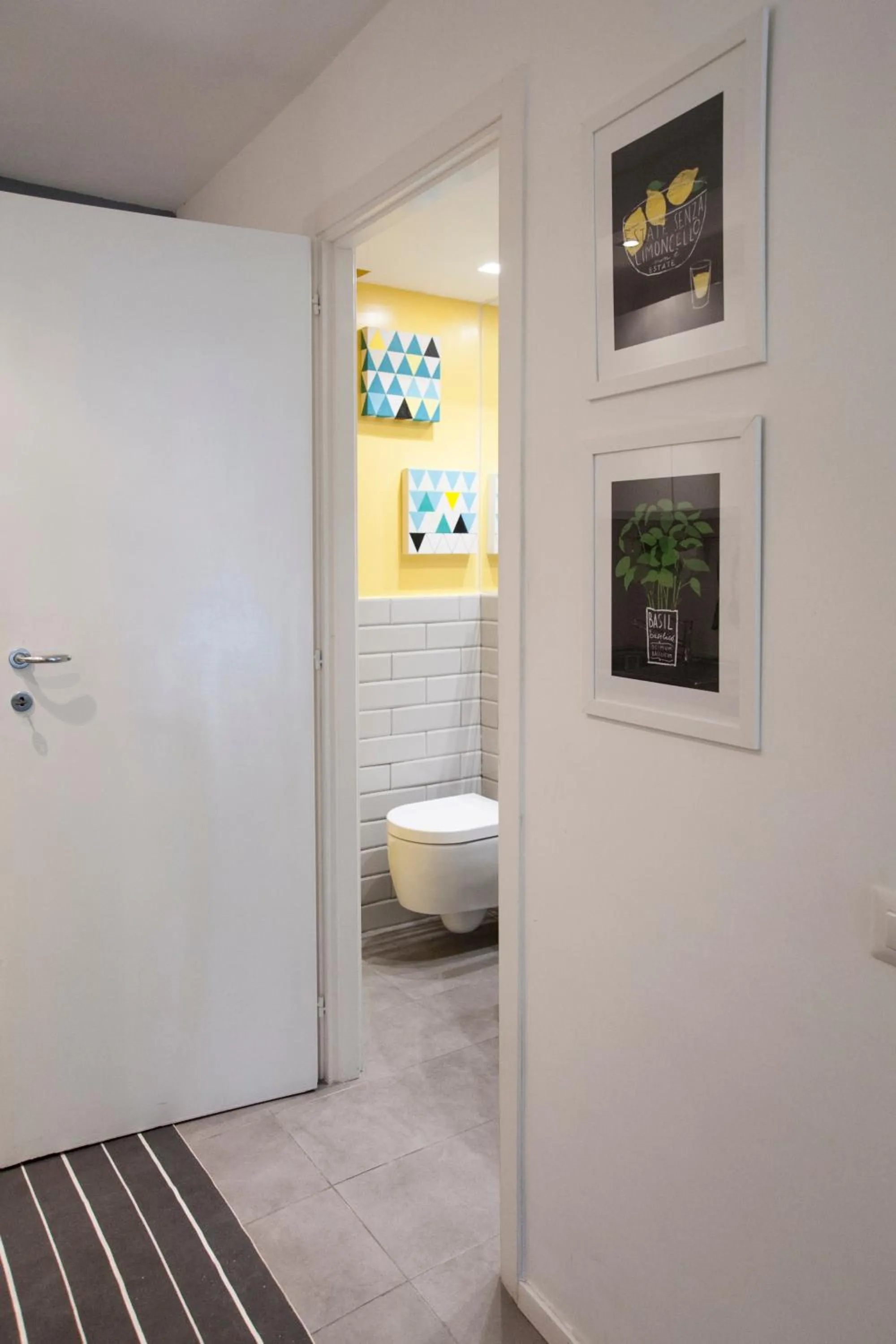 Toilet in Secret Rhome Loft