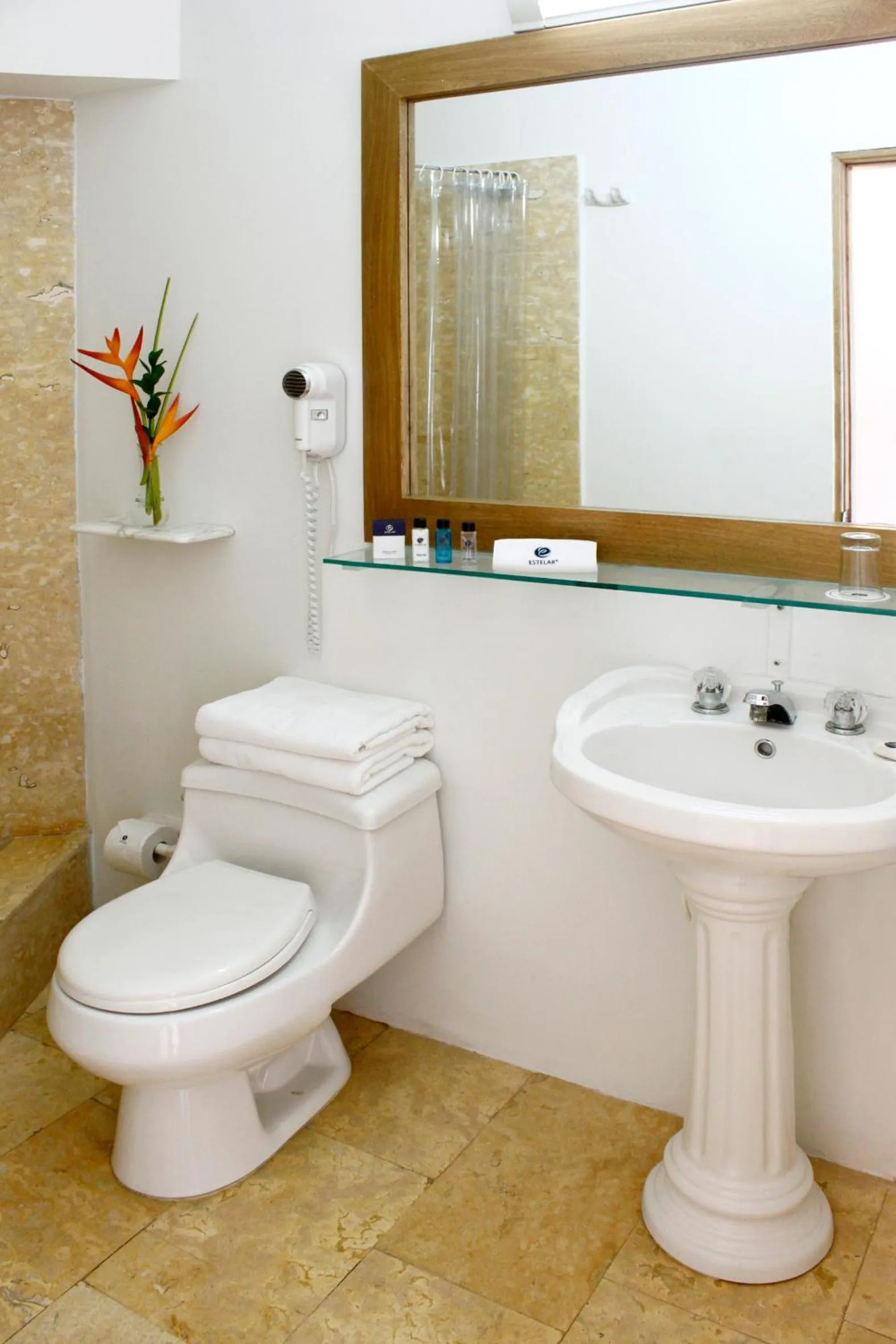 Bathroom in Hotel Oceania Cartagena