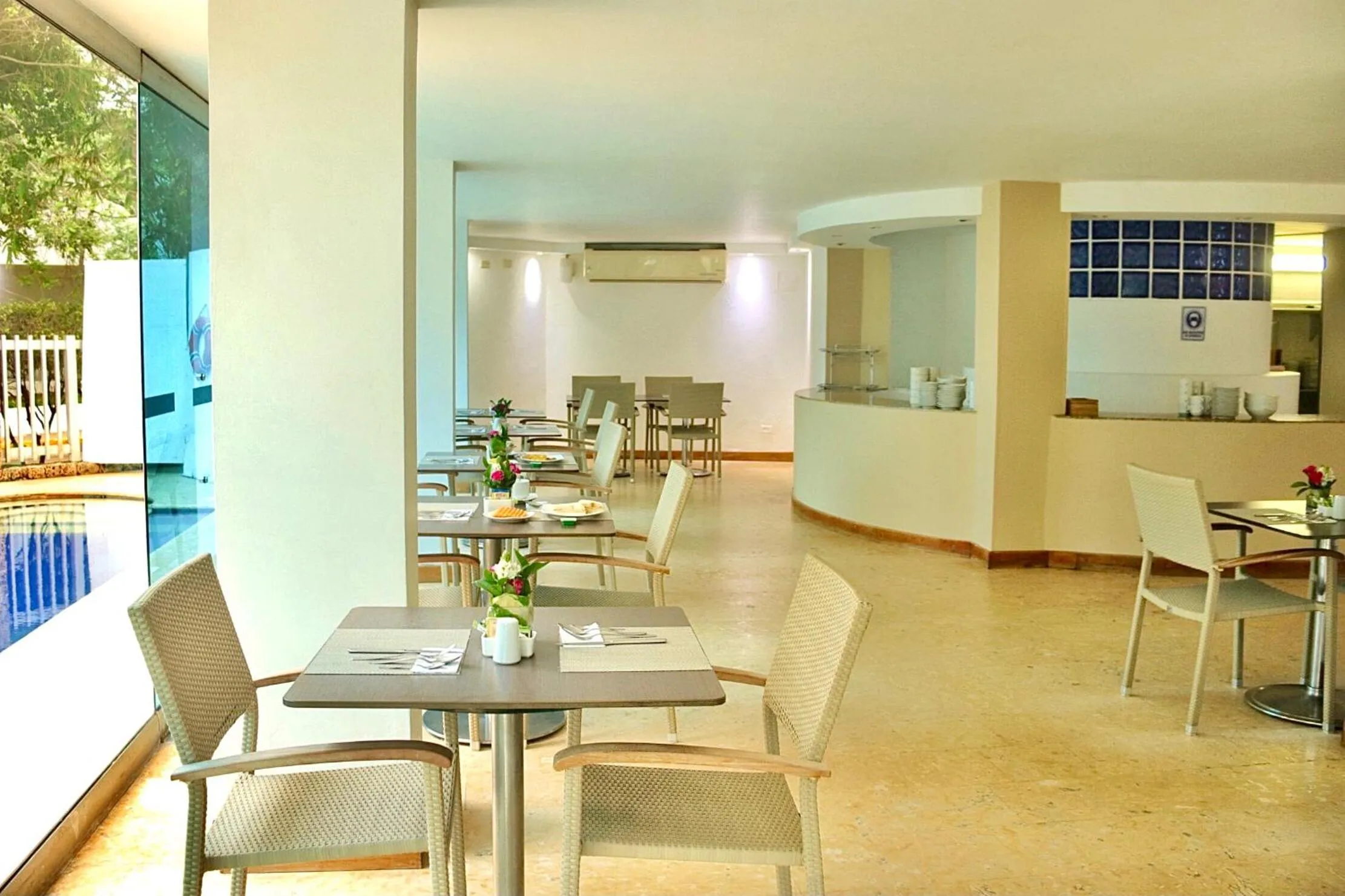 Restaurant/places to eat in Hotel Oceania Cartagena