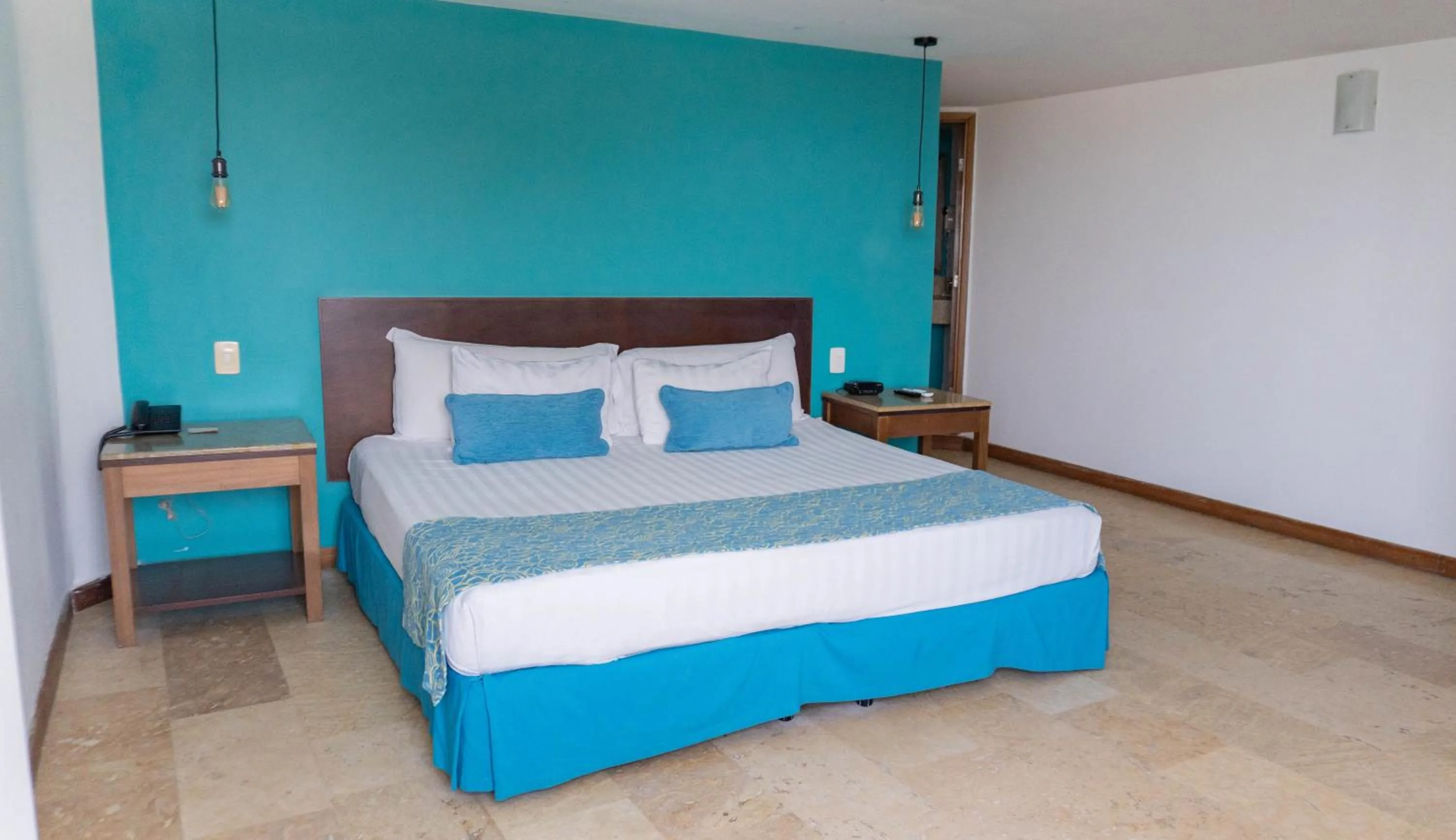 Property building, Bed in Hotel Oceania Cartagena