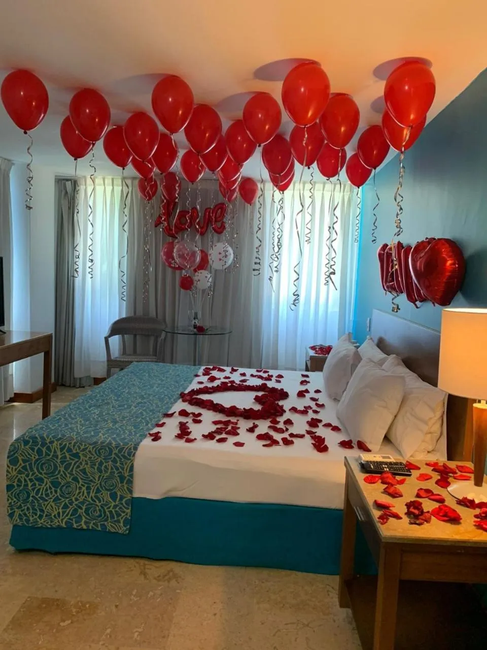 Photo of the whole room, Bed in Hotel Oceania Cartagena