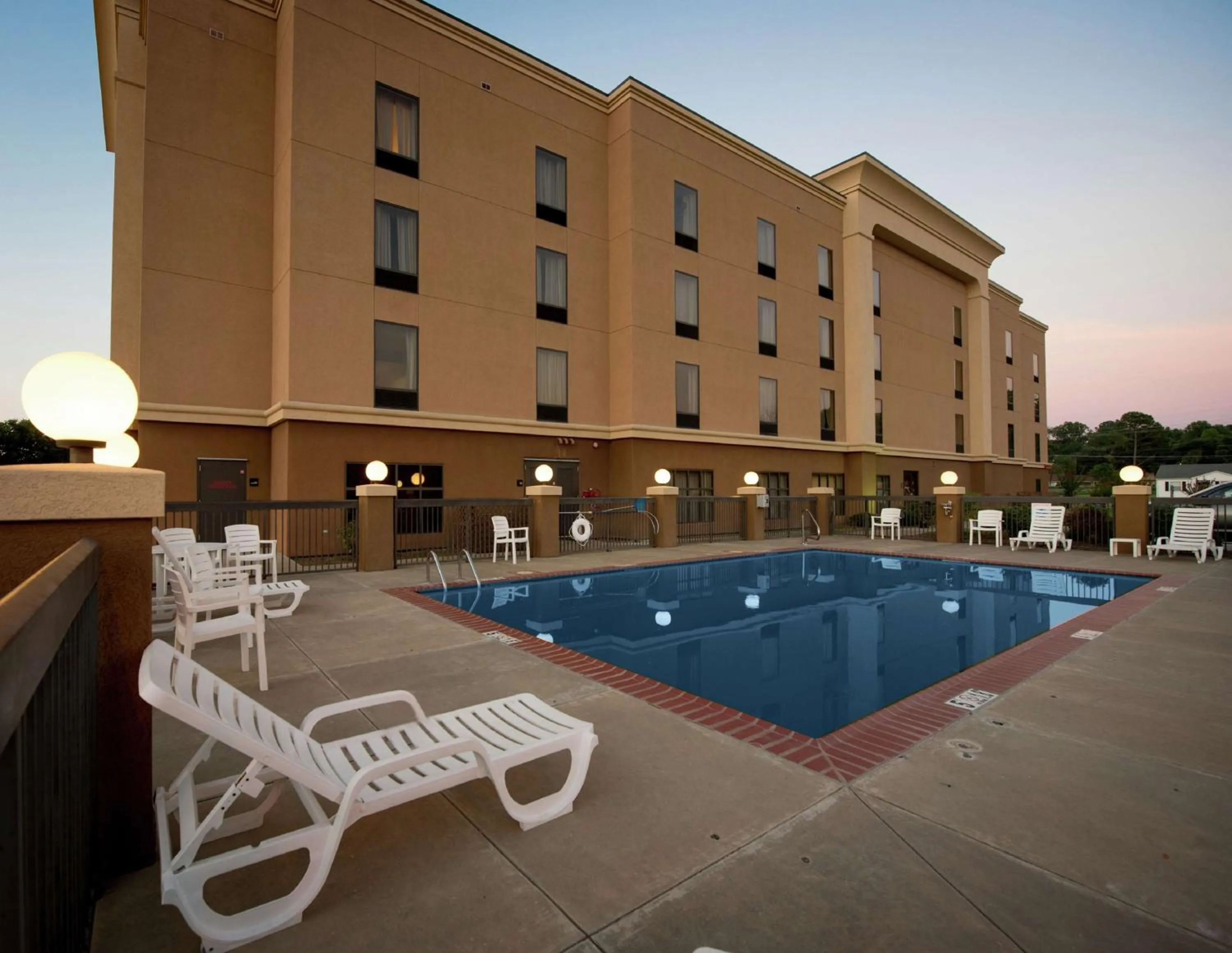 Pool view in Hampton Inn Yazoo City