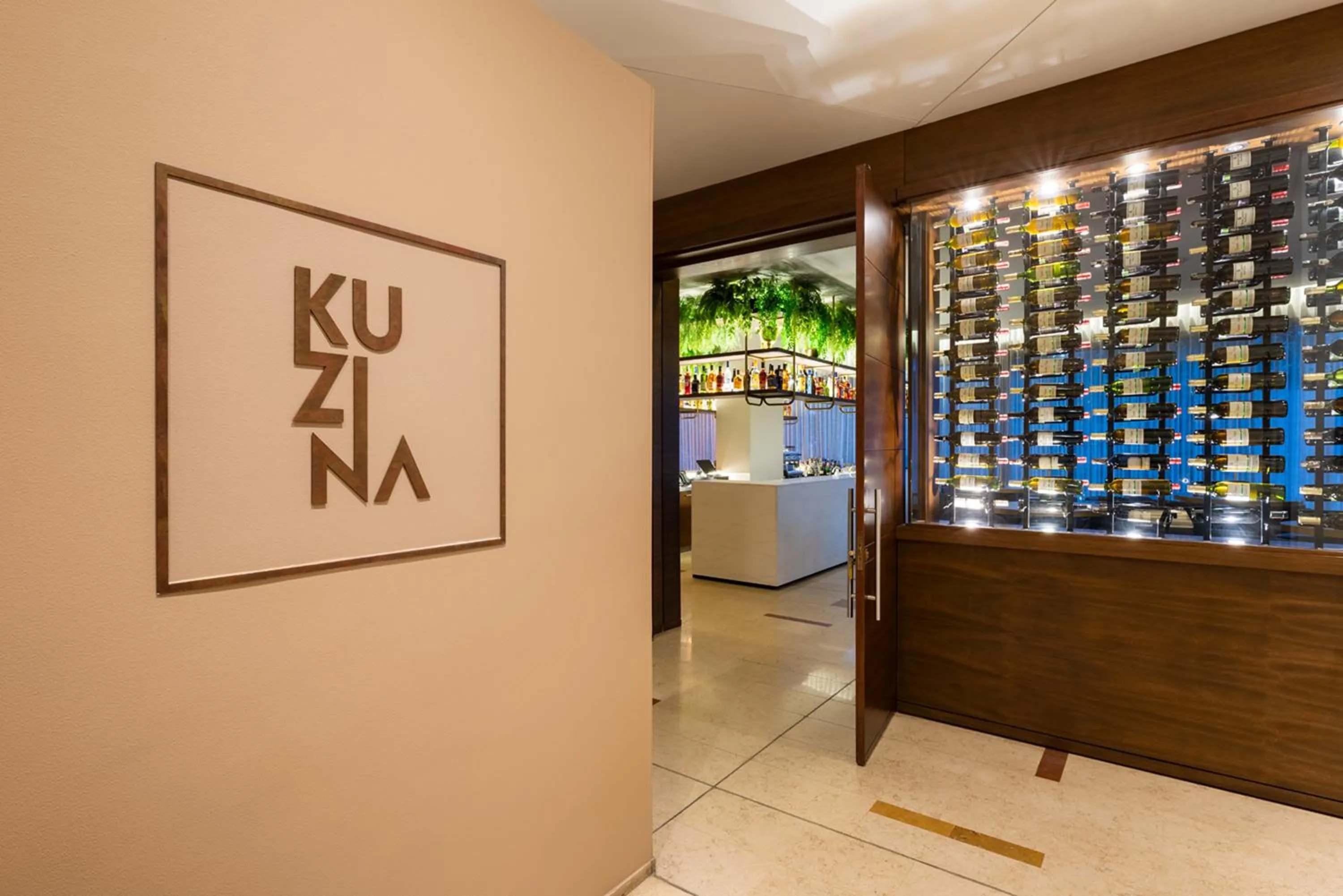 Restaurant/places to eat in Hotel Estelar Milla De Oro