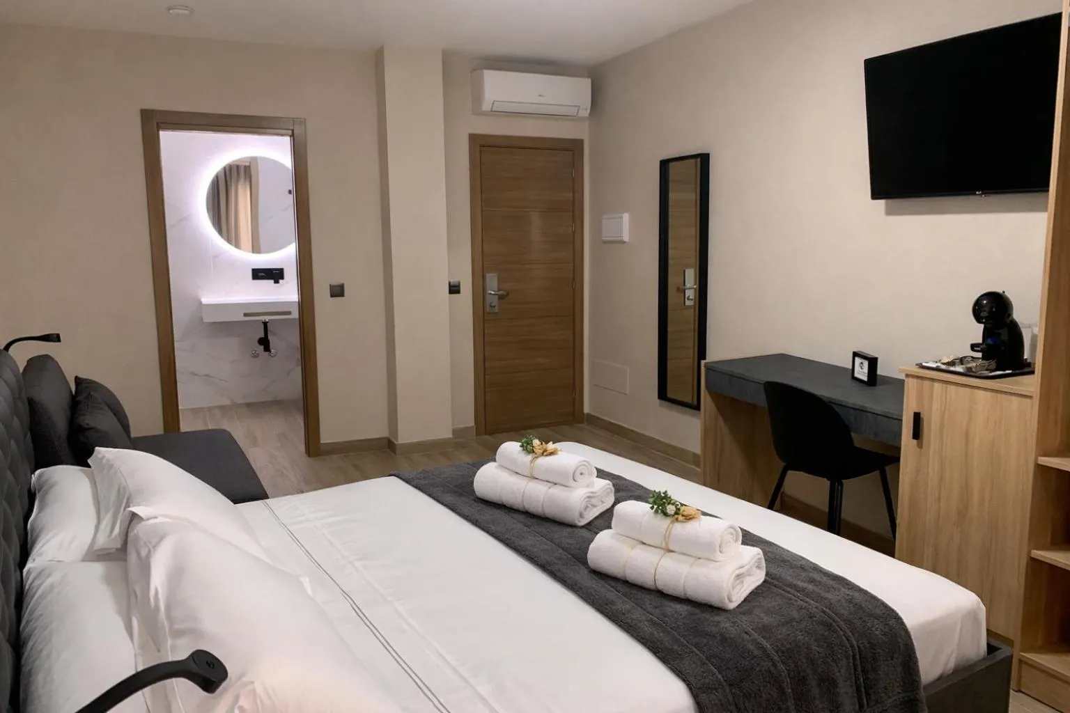 Bed in NerjaRooms