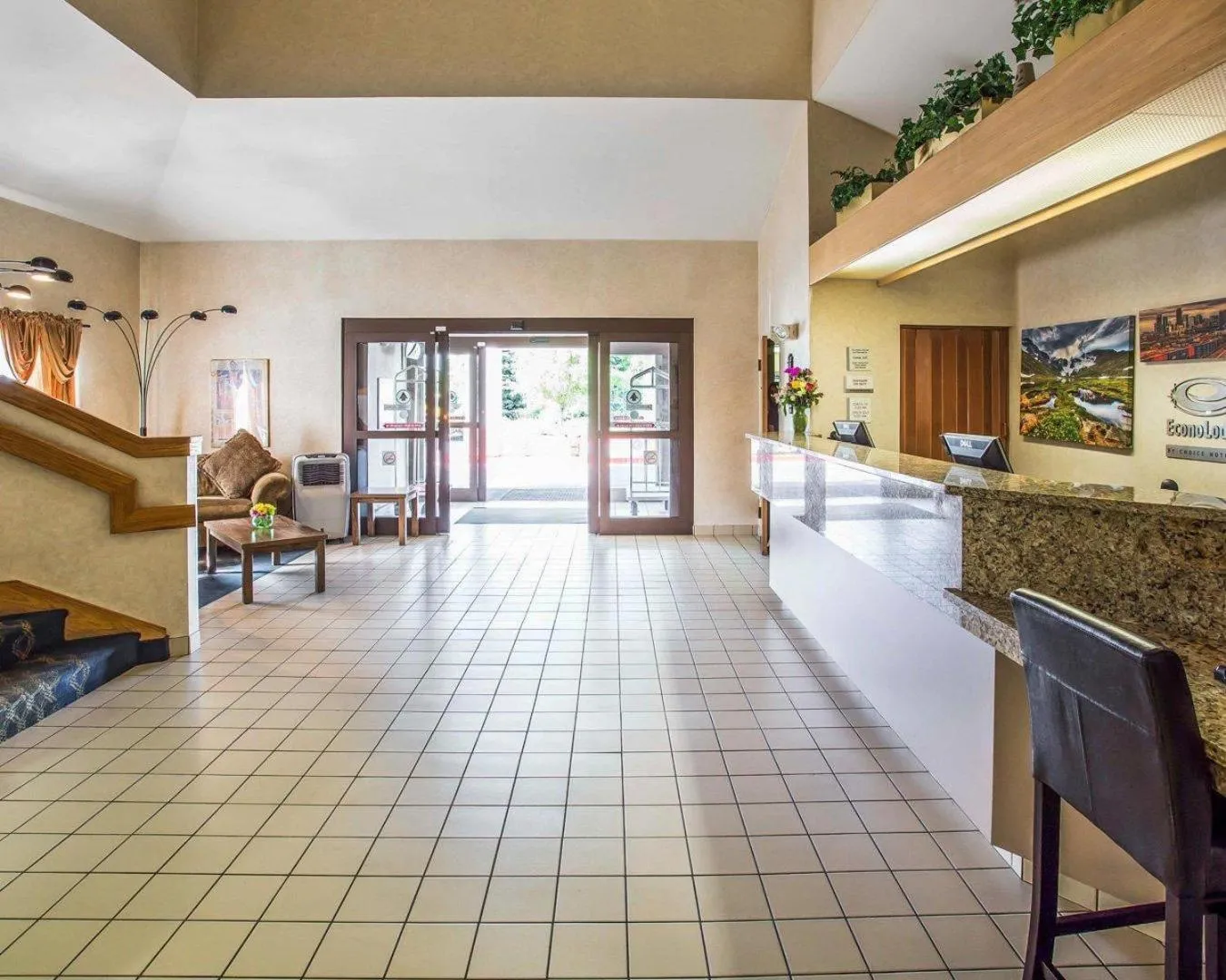 Lobby or reception in Econo Lodge Denver International Airport