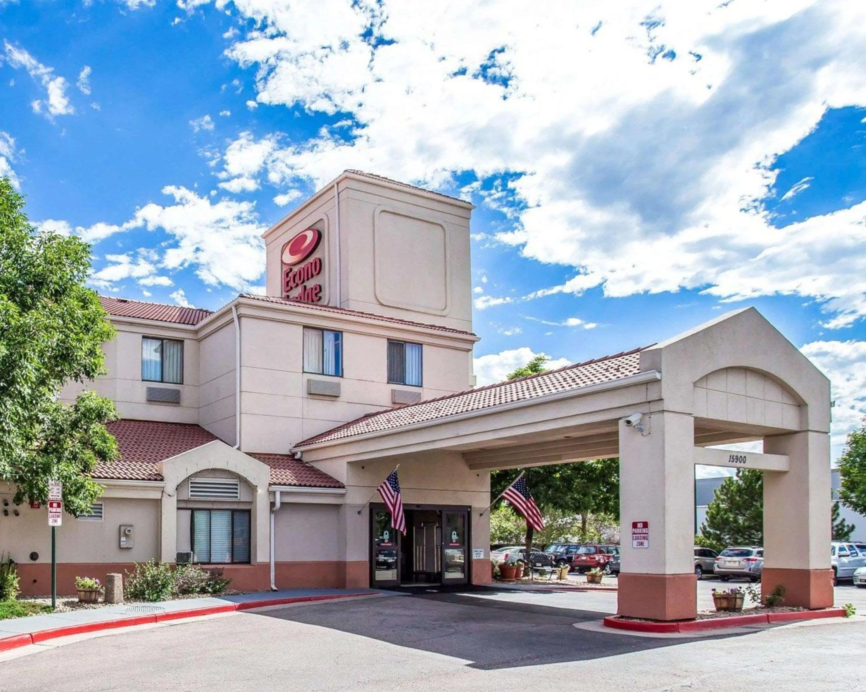 Property building in Econo Lodge Denver International Airport