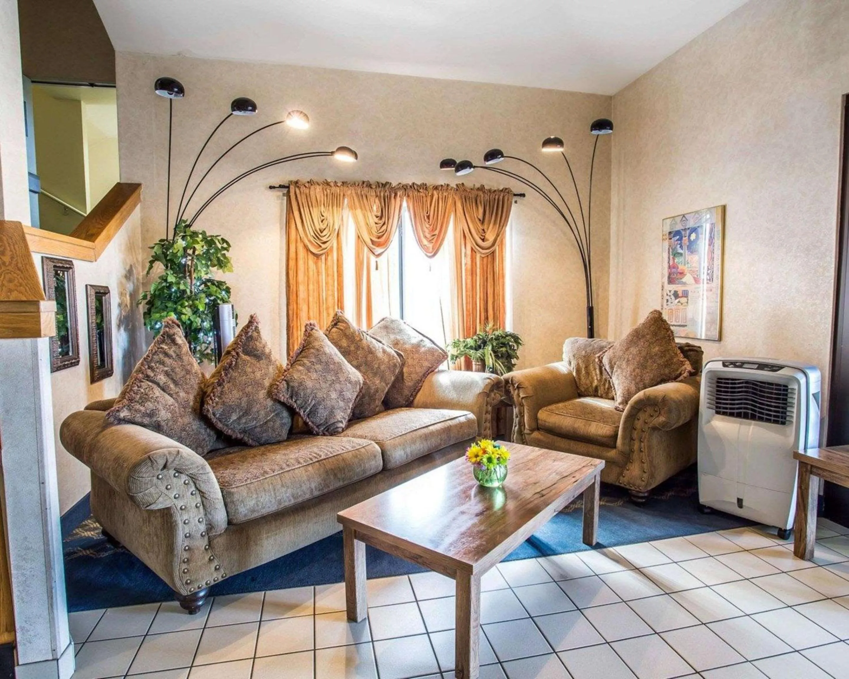 Lobby or reception in Econo Lodge Denver International Airport