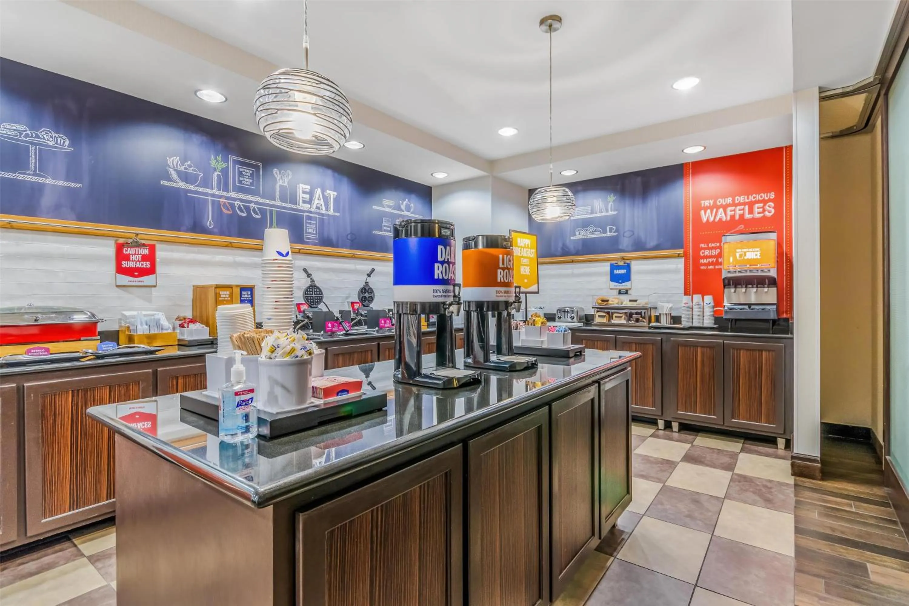 Breakfast in Hampton Inn & Suites Detroit/Airport Romulus