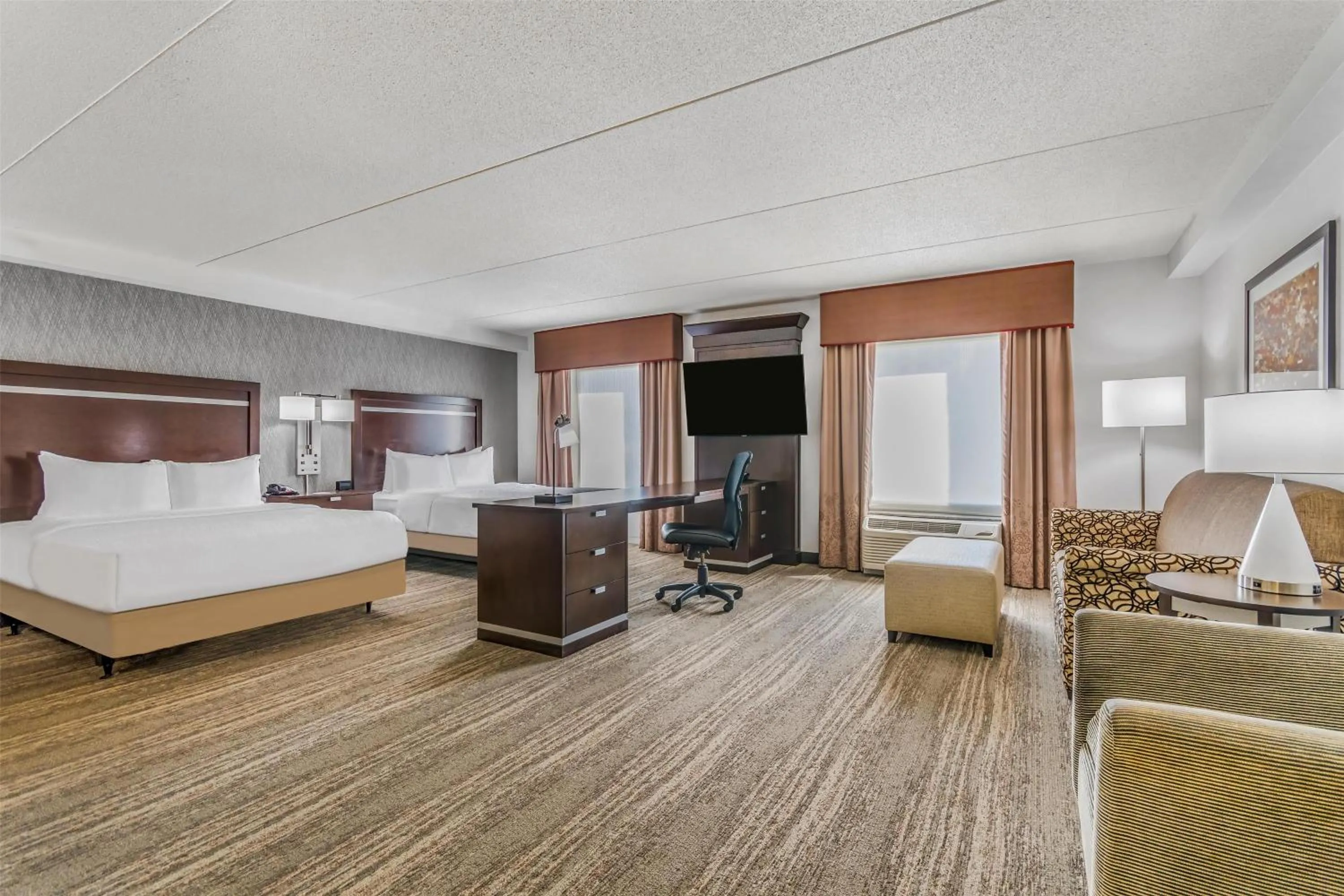 Bedroom, Bed in Hampton Inn & Suites Detroit/Airport Romulus