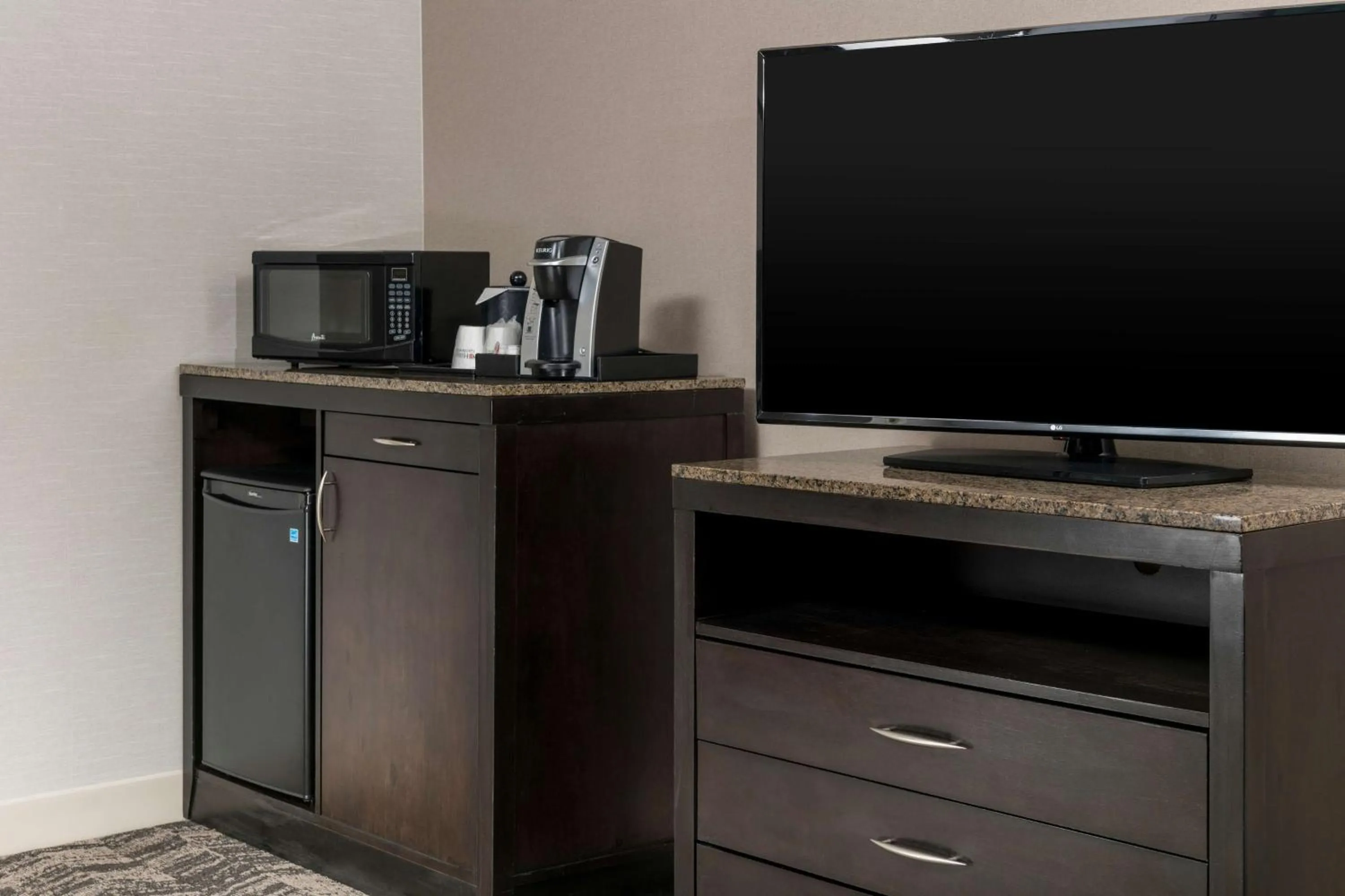 Bedroom in Hilton Garden Inn Silver Spring White Oak