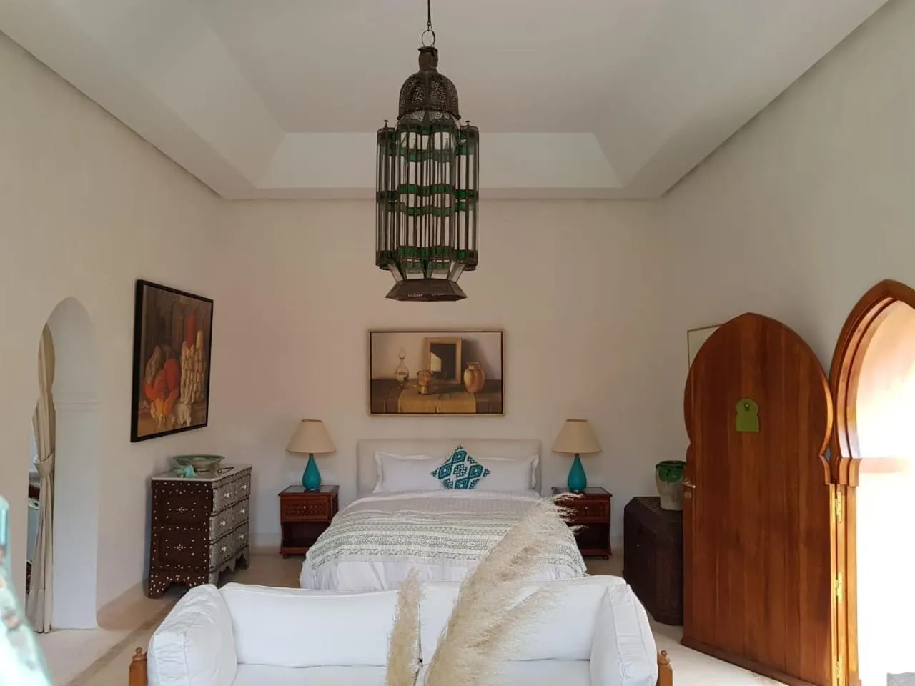 Photo of the whole room, Bed in Palais Claudio Bravo