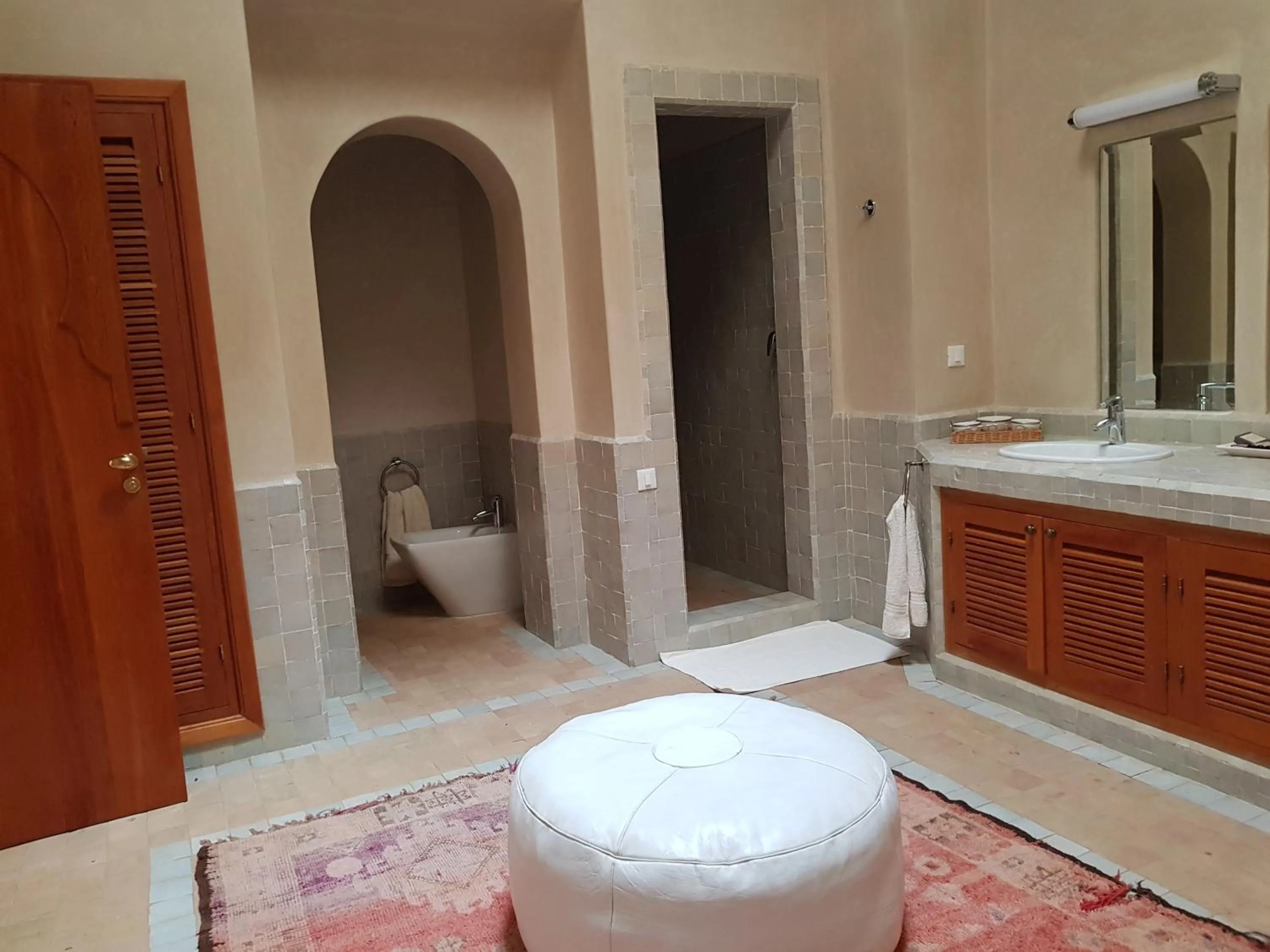 Palais Claudio Bravo