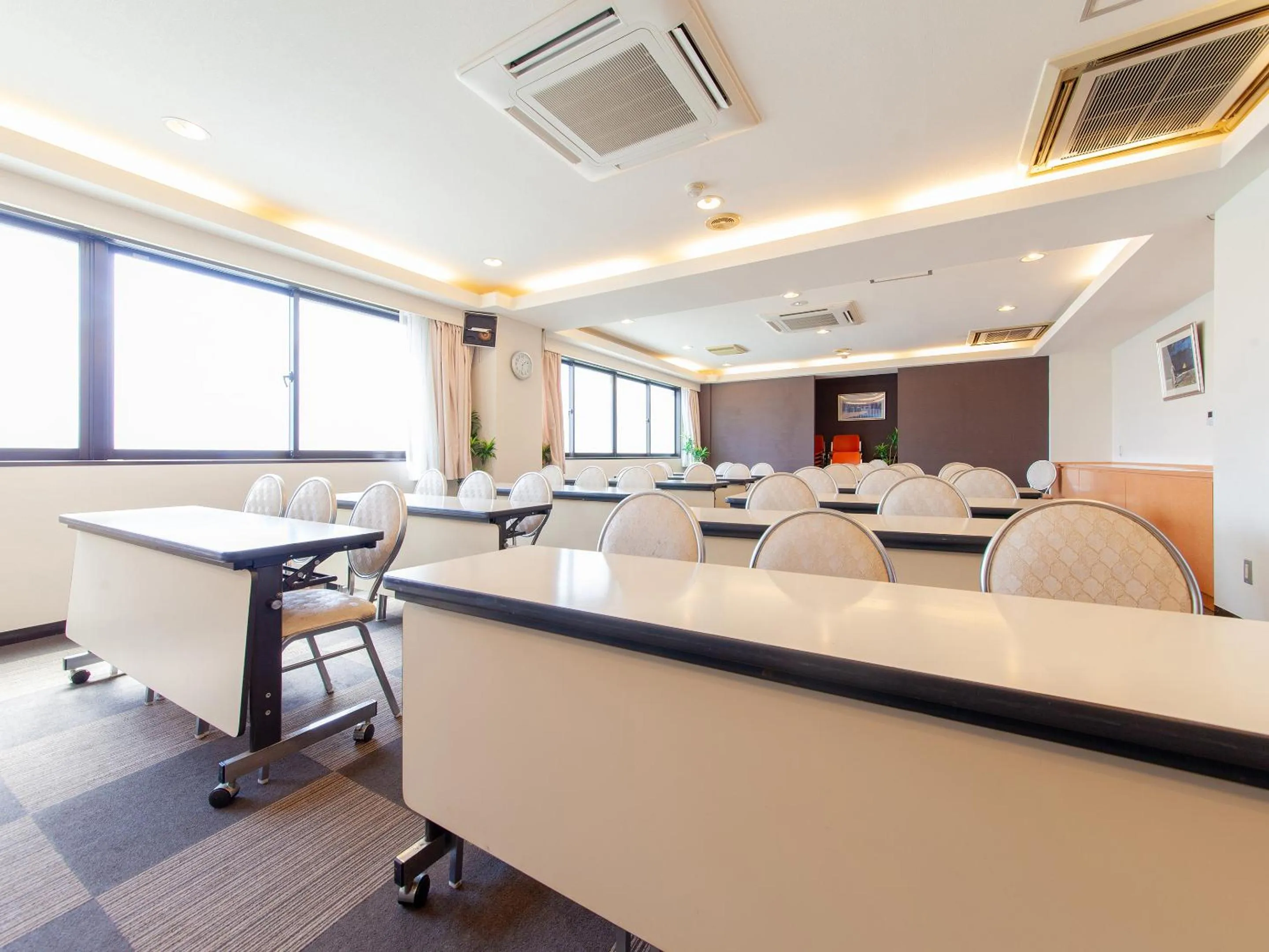 Meeting/conference room in HOTEL LiVEMAX BUDGET Sagamihara