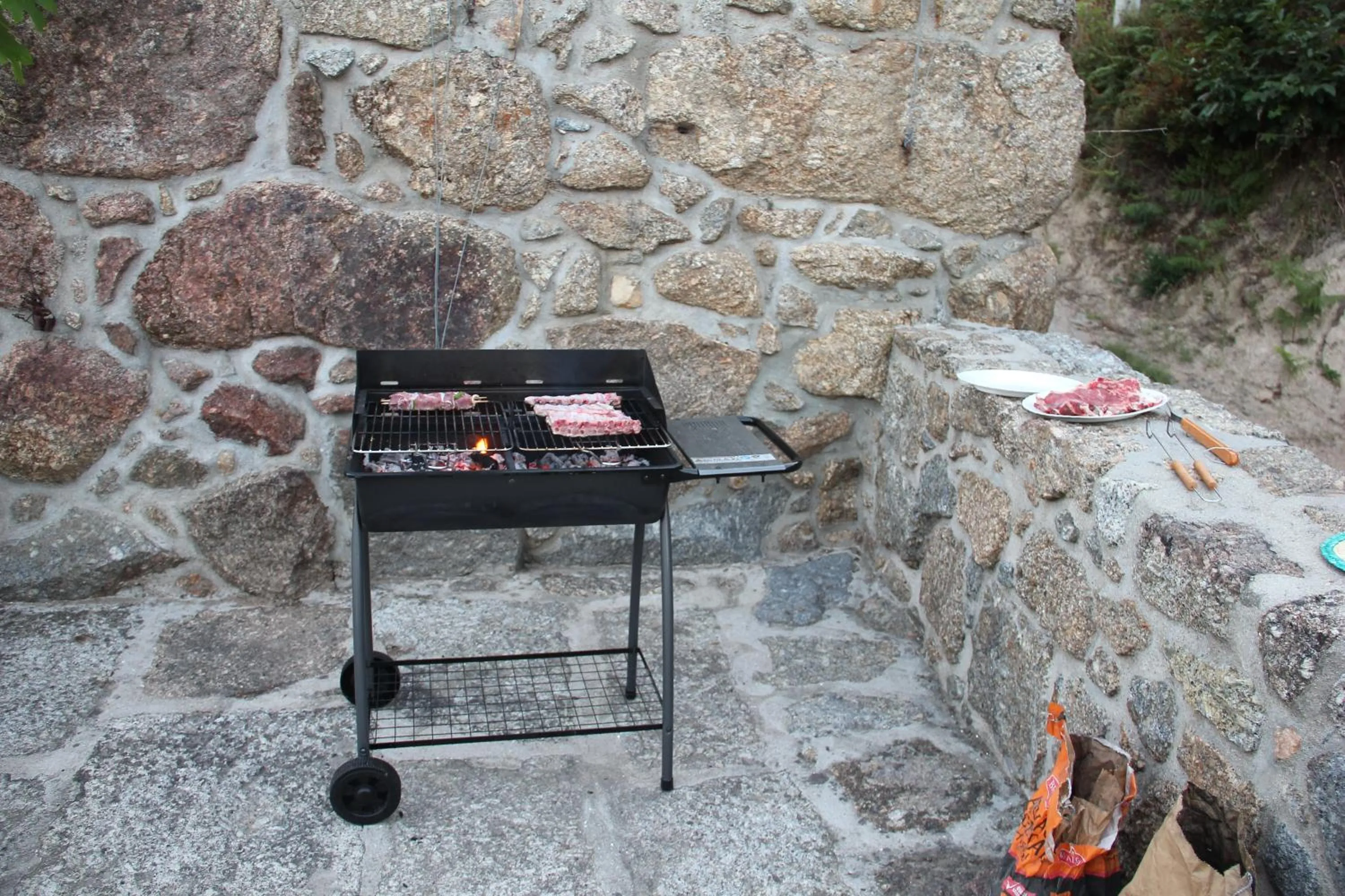 BBQ facilities in Casa da Bichaca