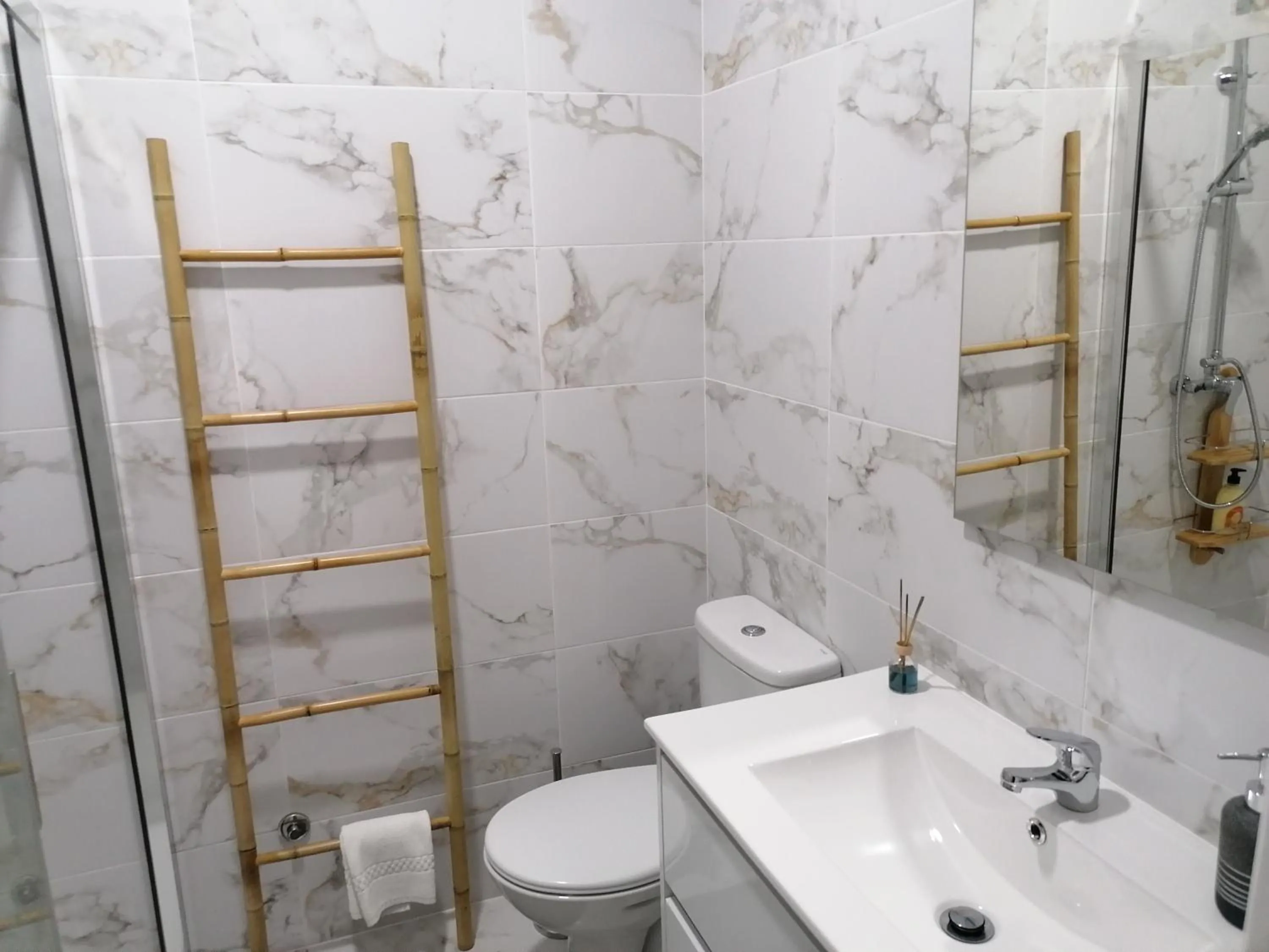 Shower in Casa da Bichaca