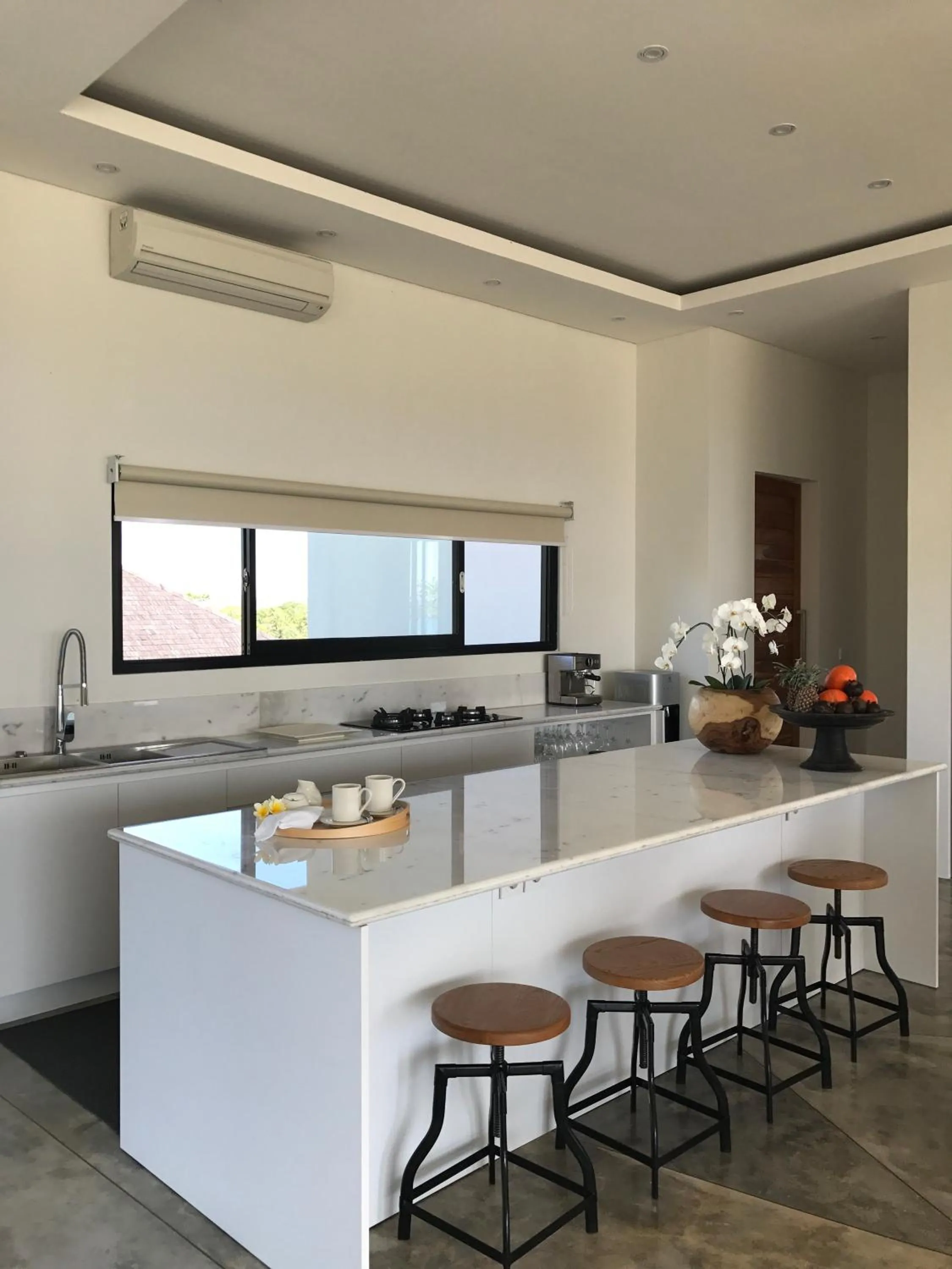 Kitchen or kitchenette in Villa Selalu Gili Gede