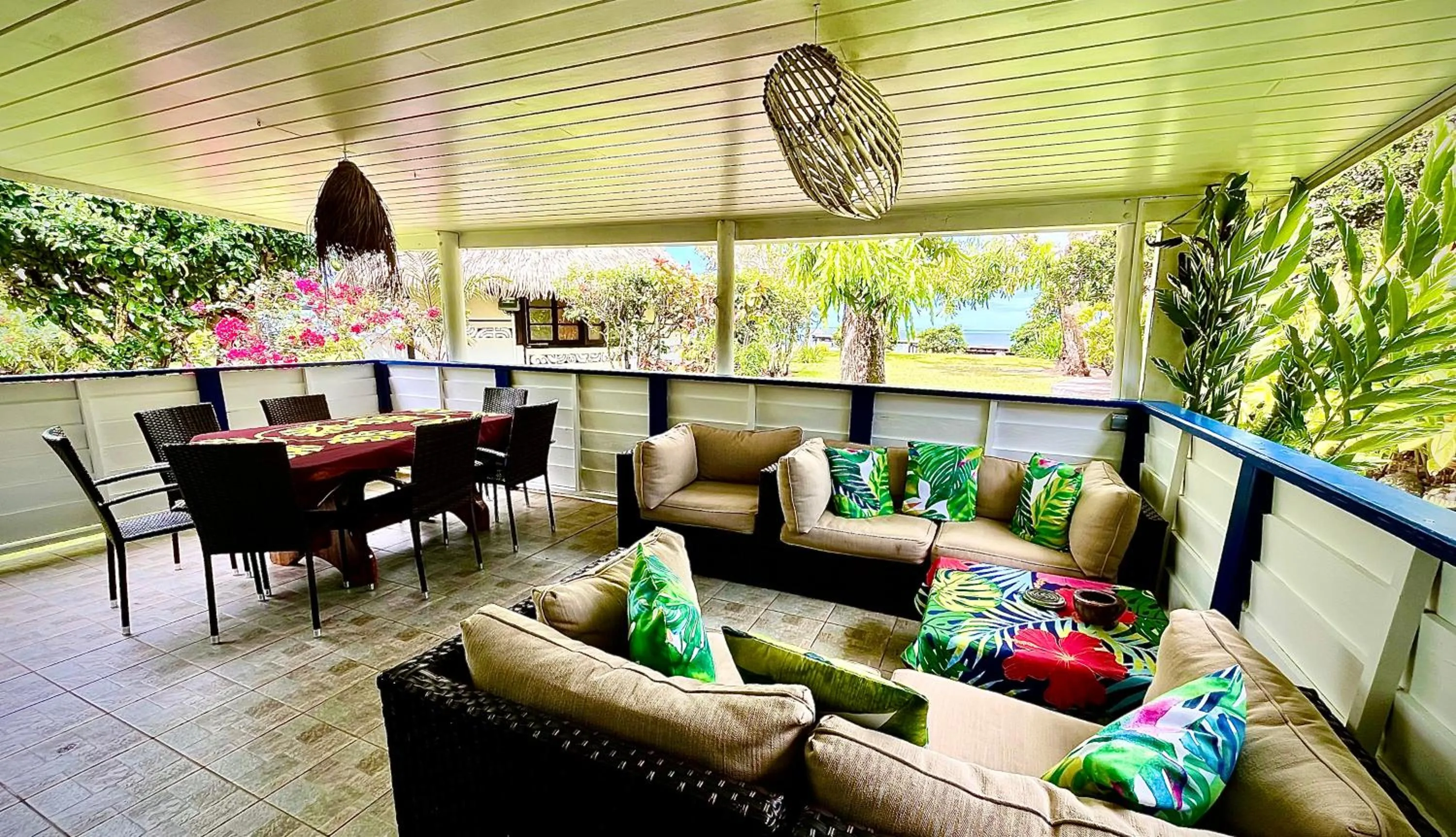 Balcony/Terrace in Linareva Moorea Beach Resort