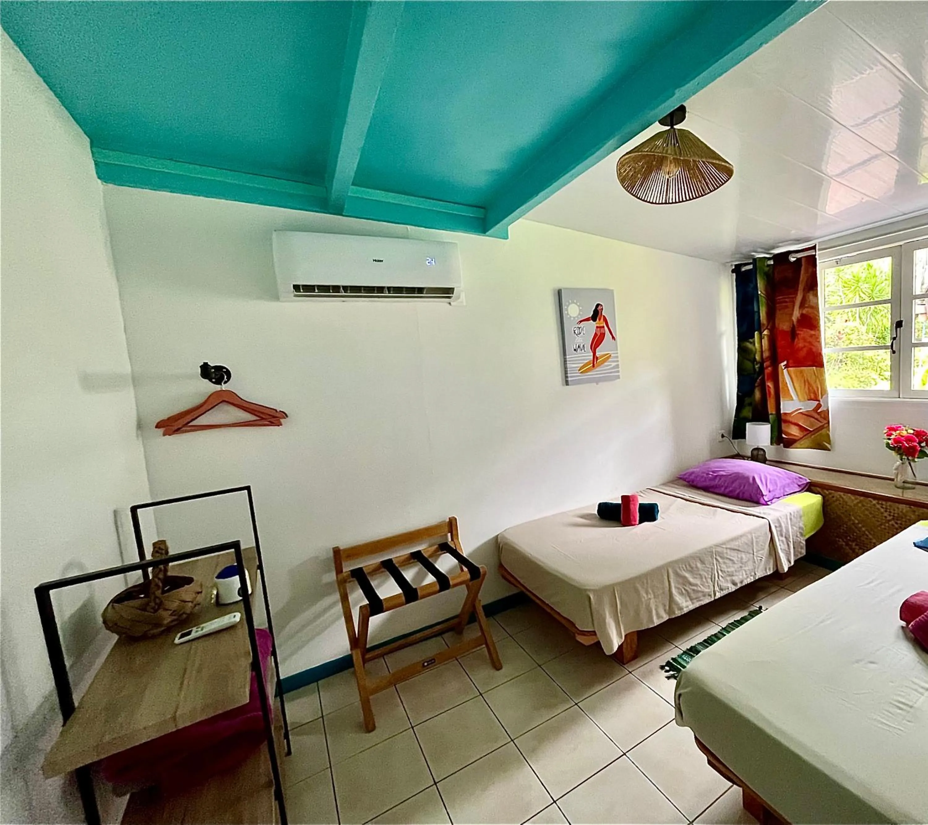 Bedroom, Bed in Linareva Moorea Beach Resort